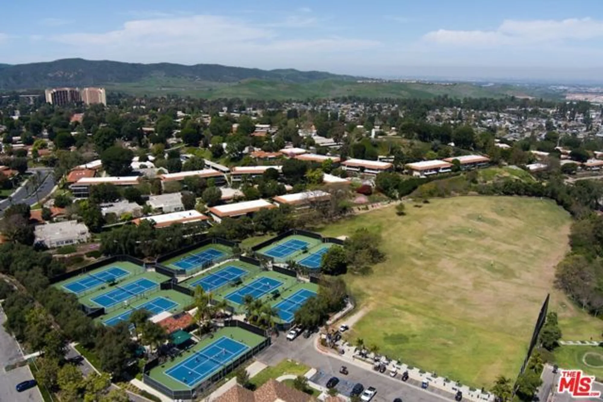 Property Slideshow image 17 of 22 | 395 avenida castilla b, Laguna Woods, CA, 92637