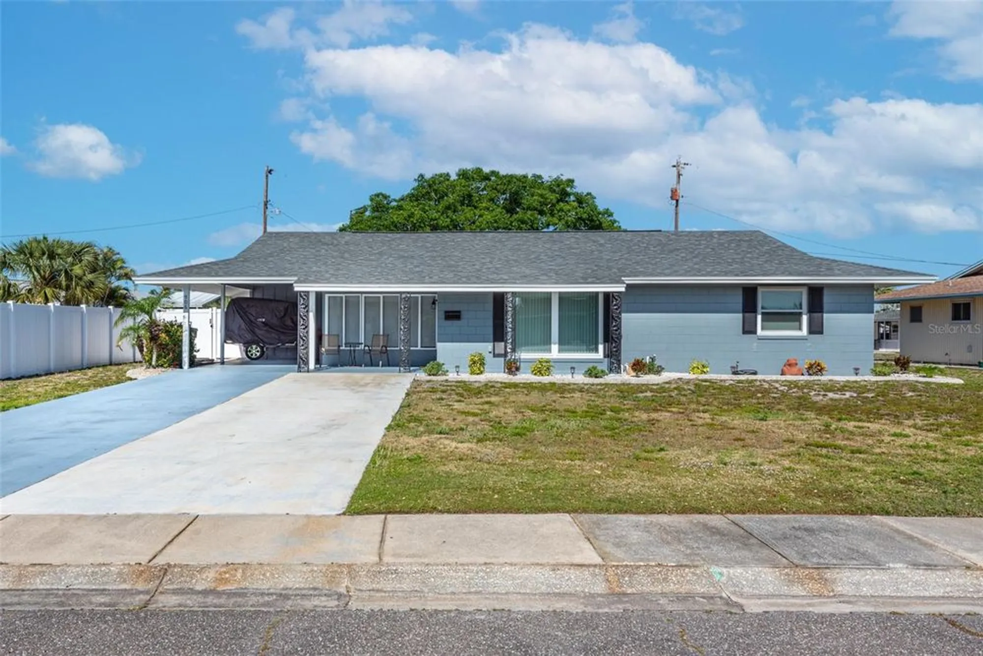 Property Slideshow image 1 of 24 | 906 hacienda dr, Sun City Center, FL, 33573