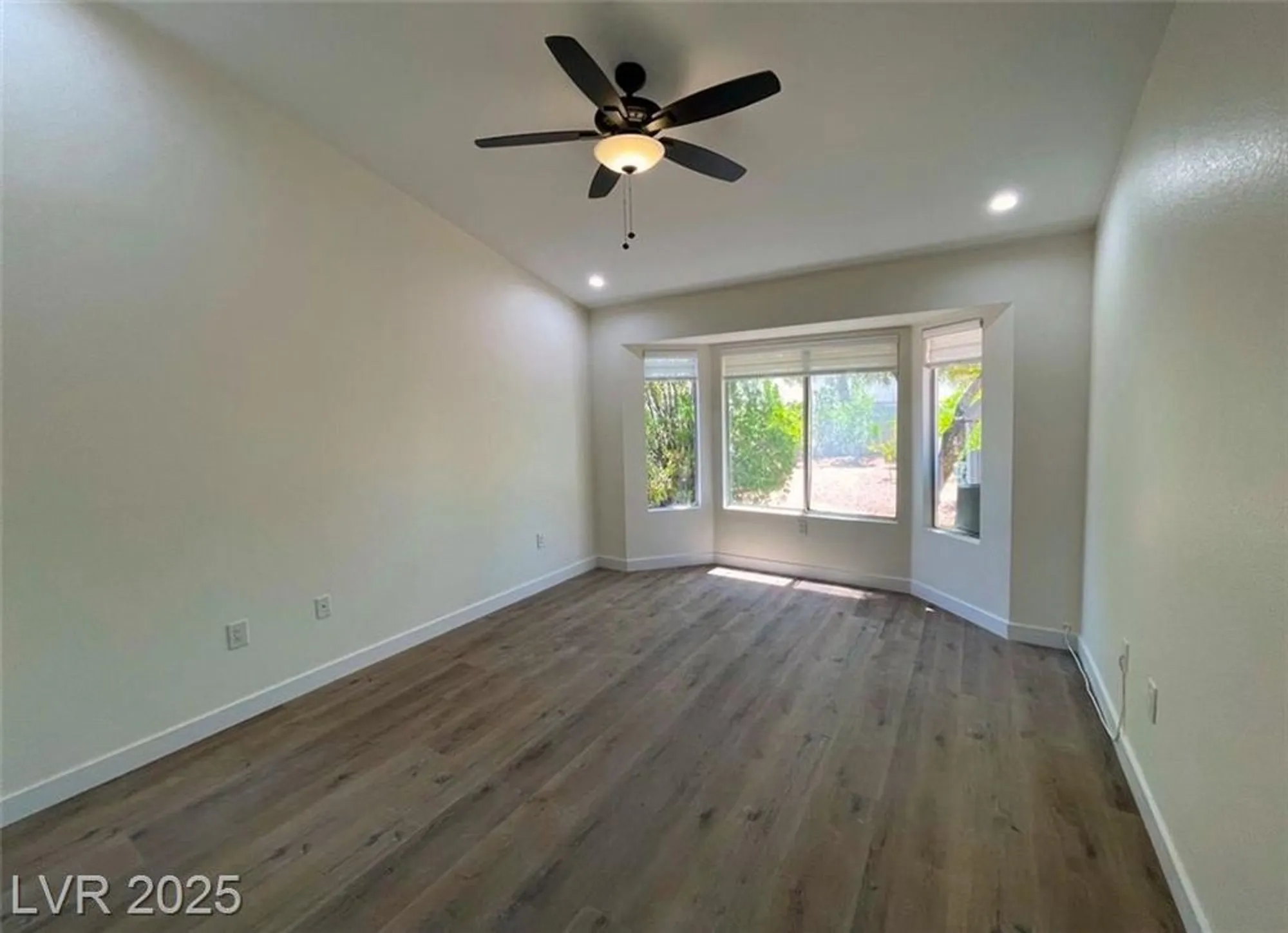 Property Slideshow image 21 of 39 | 9509 sundial dr, Las Vegas, NV, 89134