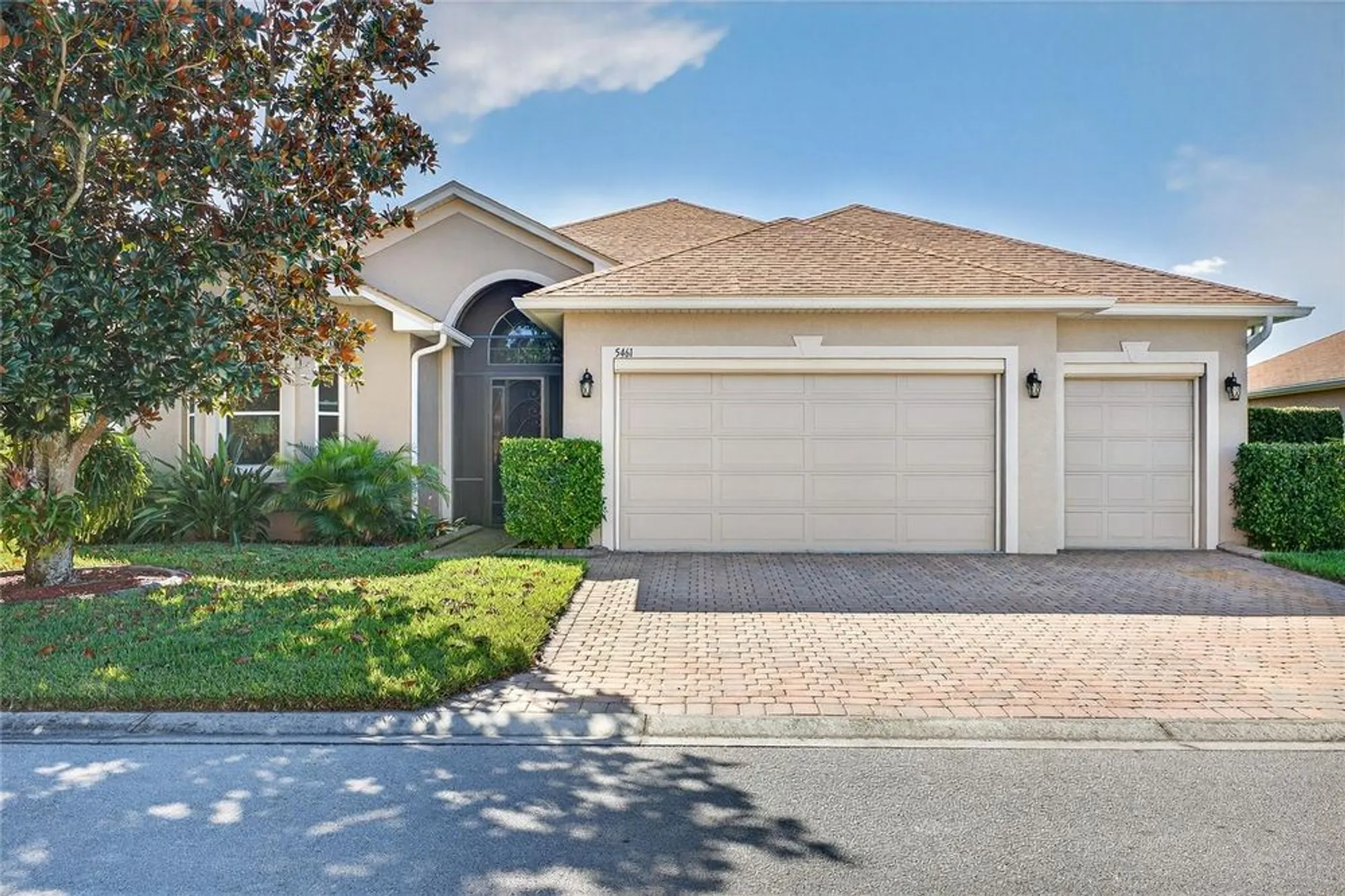 Property Slideshow image 3 of 48 | 5461 hogan ln, Winter Haven, FL, 33884