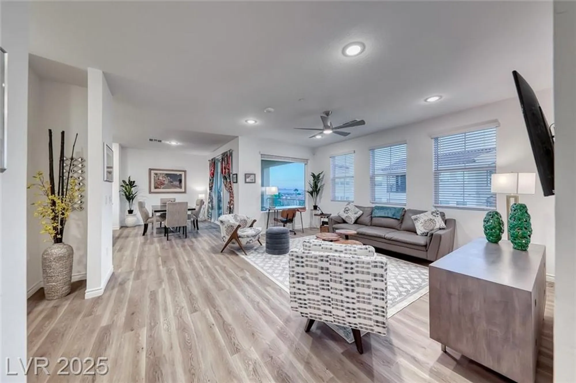 Property Slideshow image 12 of 57 | 2555 hampton rd 9308, Henderson, NV, 89052