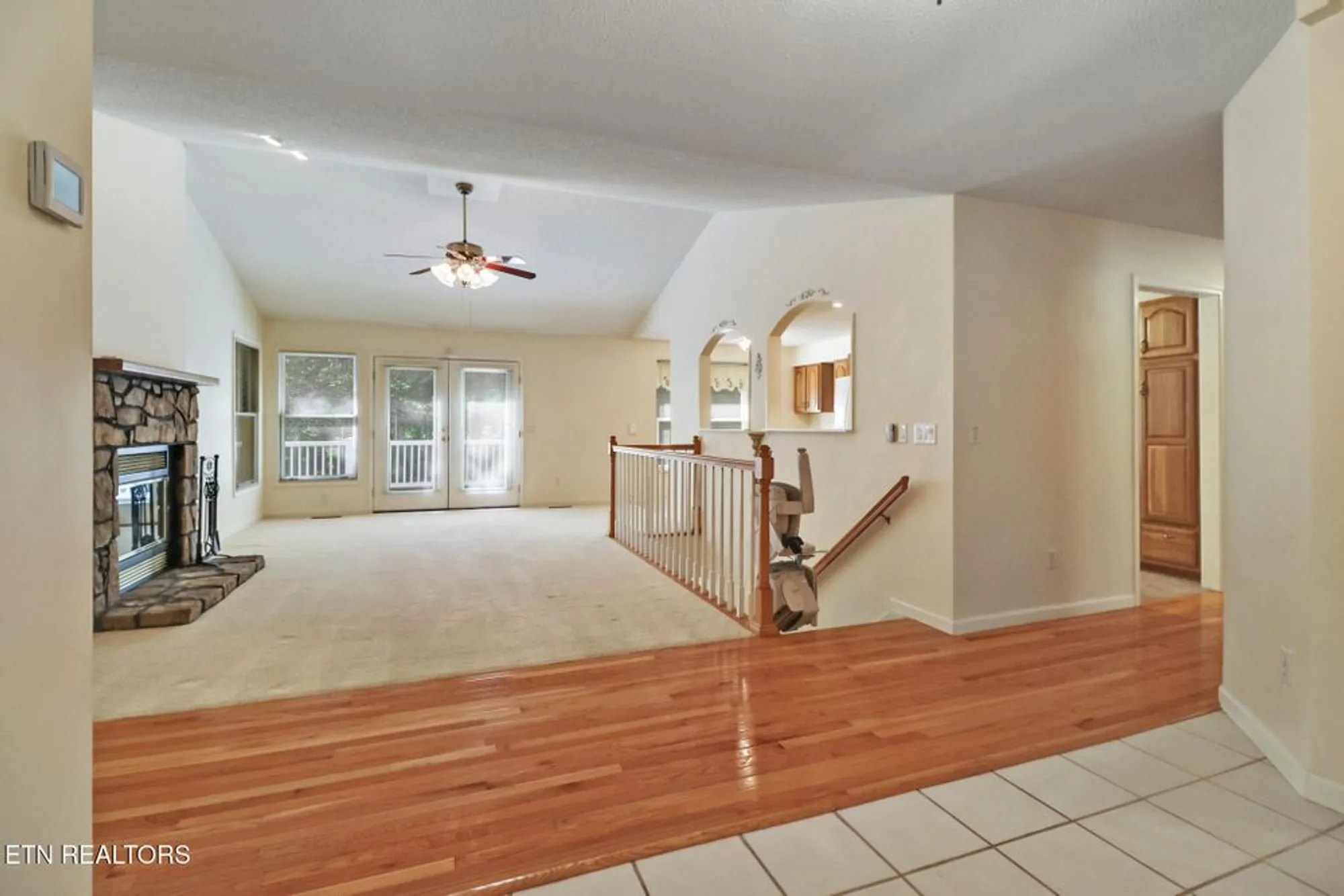 Property Slideshow image 5 of 54 | 104 flossmoor cir, Crossville, TN, 38558