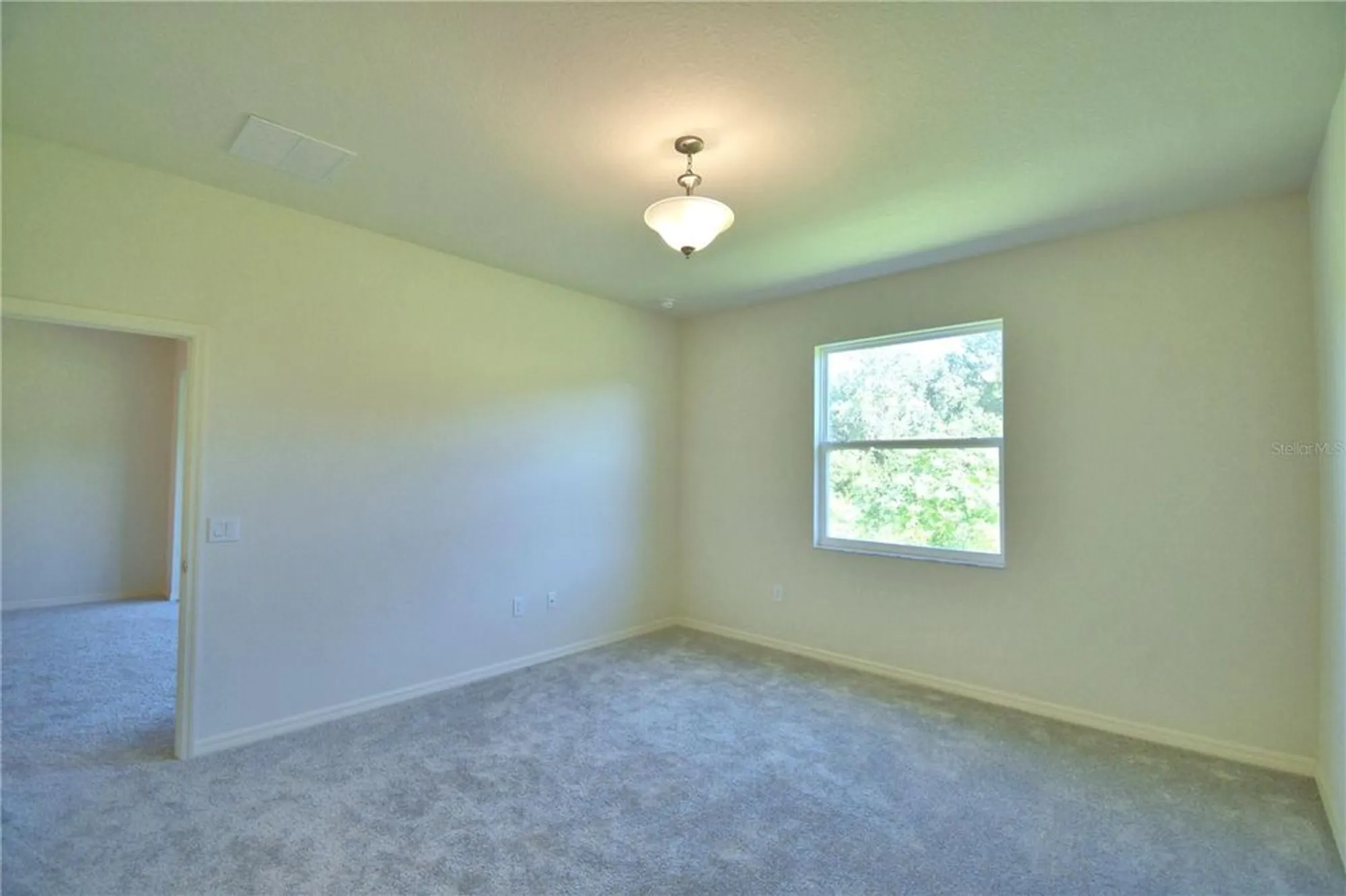 Property Slideshow image 13 of 73 | 1709 linz ct, Winter Haven, FL, 33884