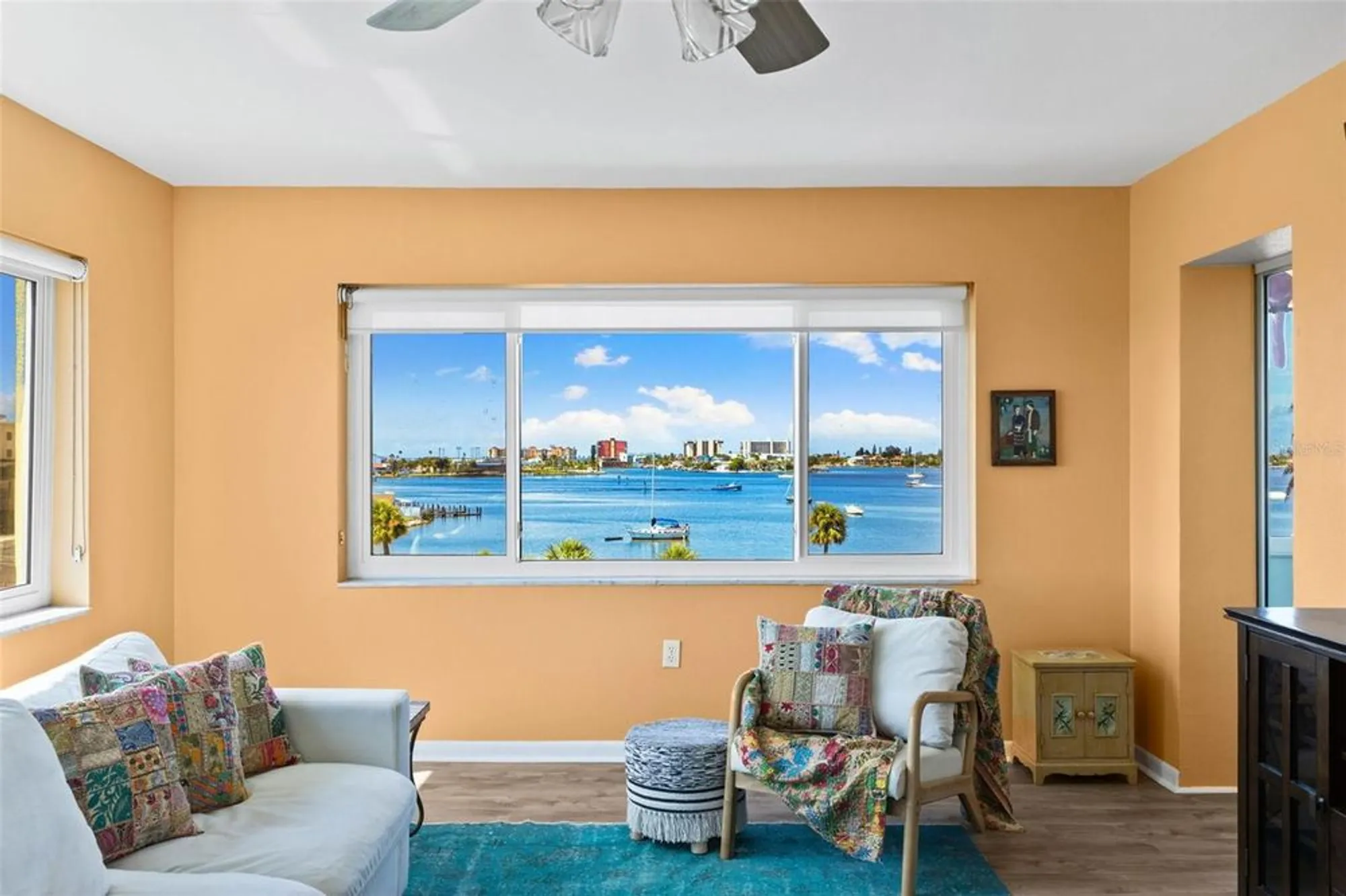 Property Slideshow image 11 of 46 | 4550 cove cir apt 501, Saint Petersburg, FL, 33708