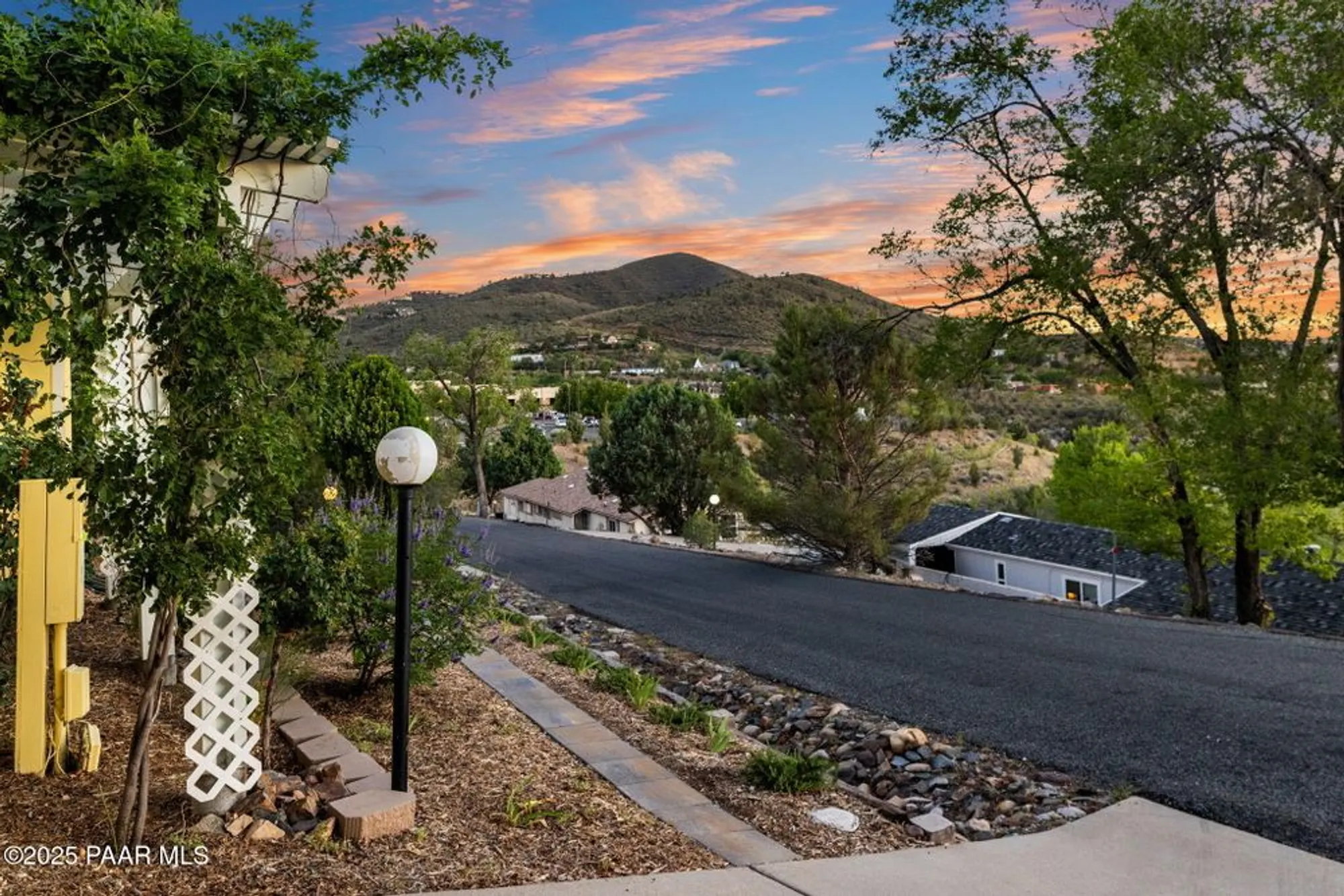Property Slideshow image 14 of 35 | 2499 hilltop rd, Prescott, AZ, 86301