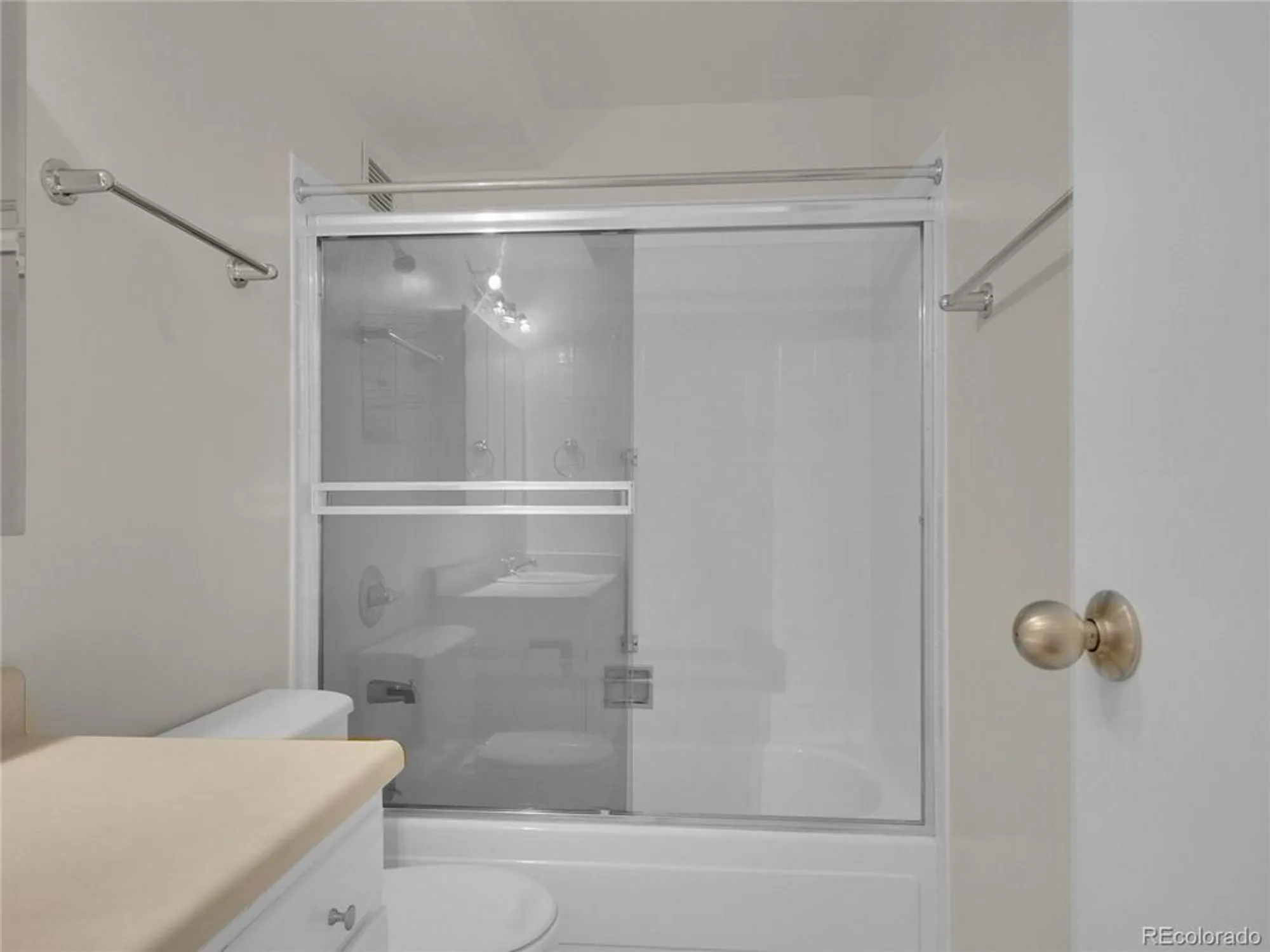 Property Slideshow image 14 of 40 | 3144 s wheeling way apt 206, Aurora, CO, 80014