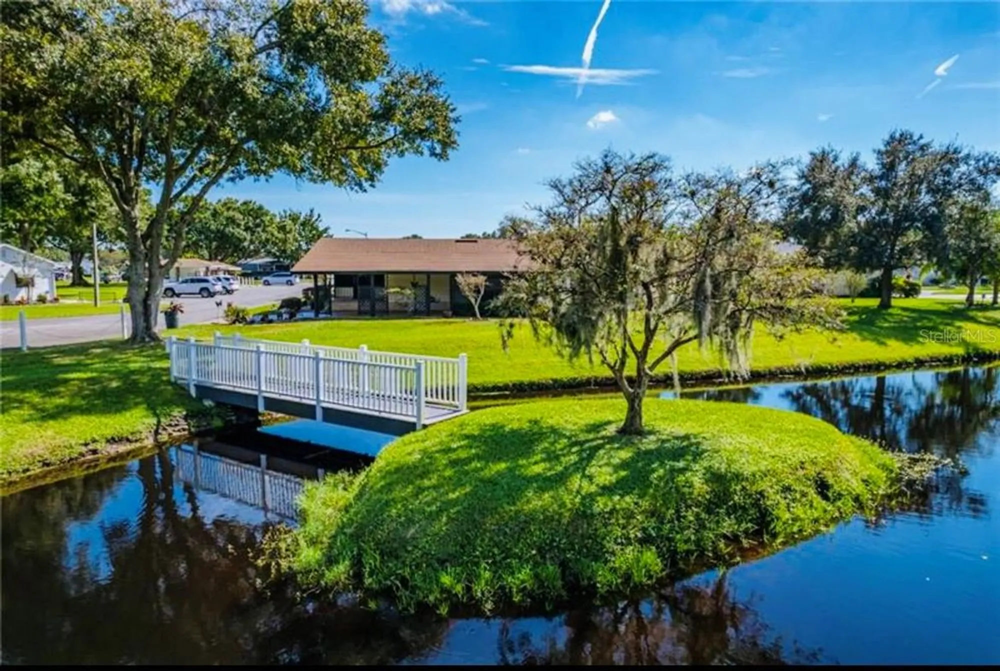Property Slideshow image 52 of 59 | 1690 colonnades cir, Lakeland, FL, 33811