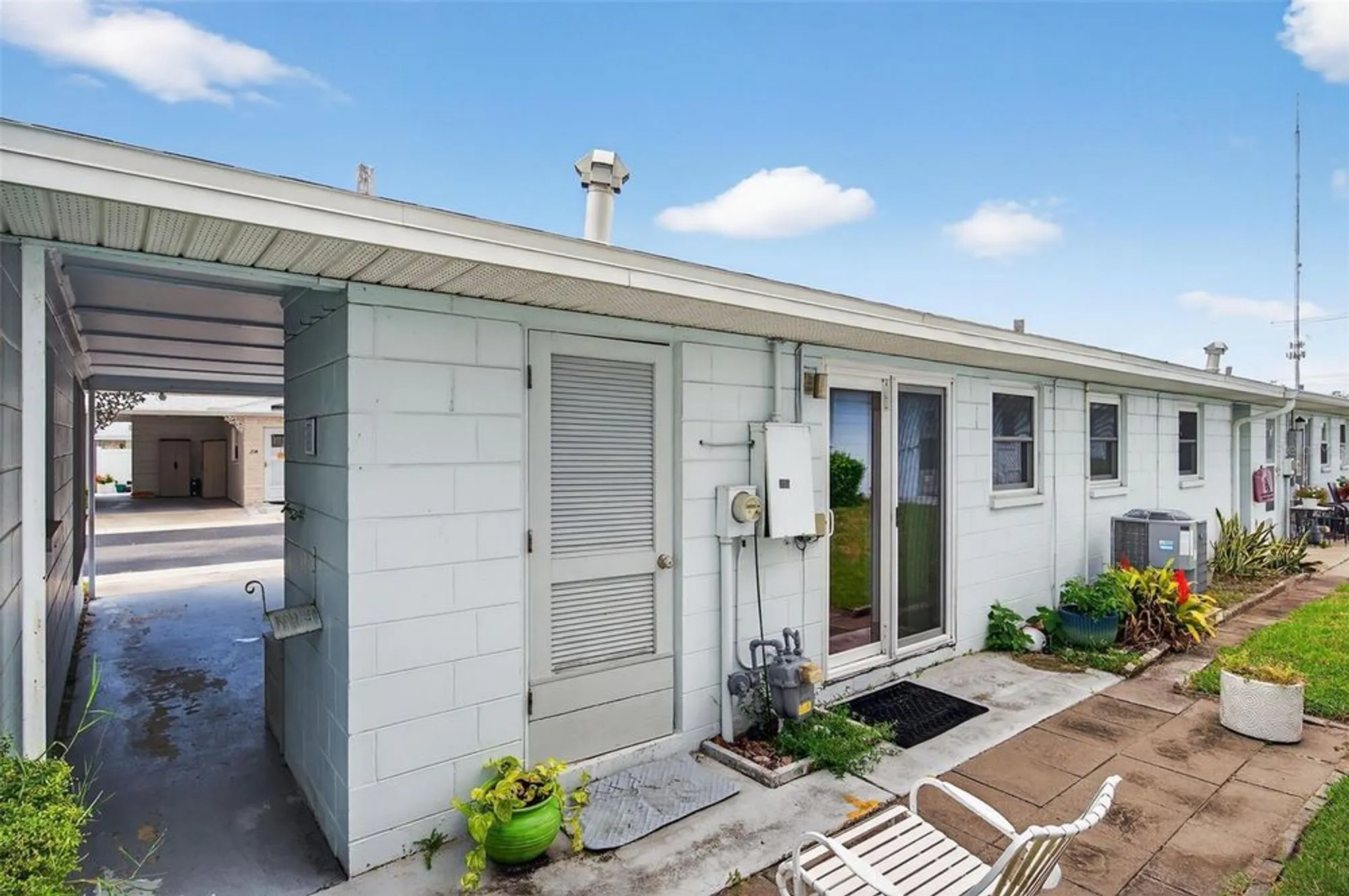 Property Slideshow image 8 of 44 | 12400 park blvd apt 213, Seminole, FL, 33772