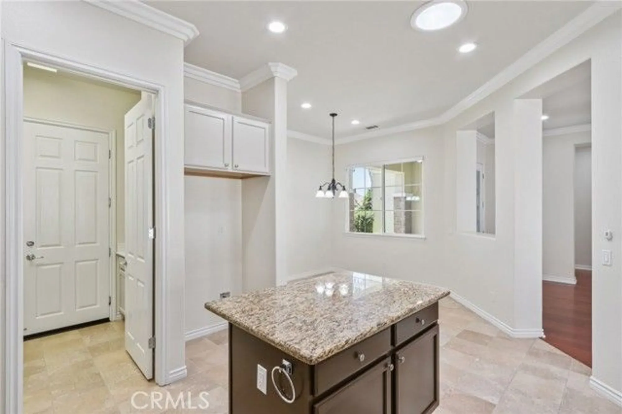 Property Slideshow image 9 of 70 | 5136 via bajamar, Hemet, CA, 92545