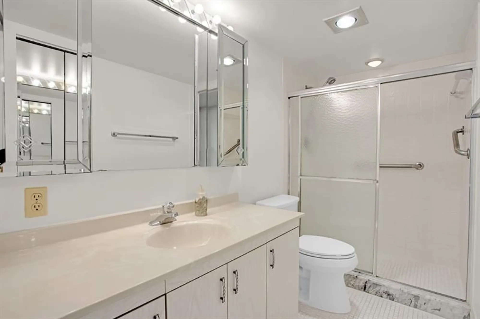 Property Slideshow image 19 of 28 | 2202 lucaya bnd d4, Coconut Creek, FL, 33066