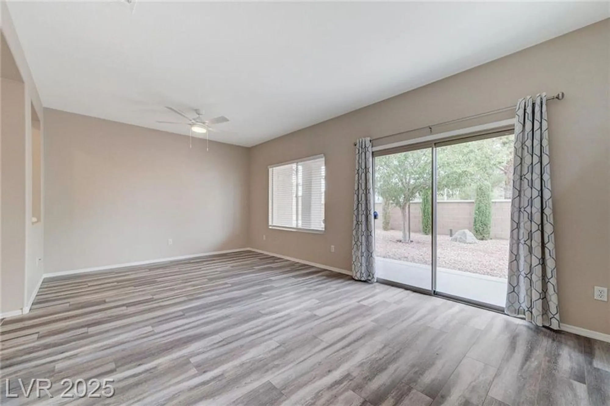 Property Slideshow image 36 of 93 | 2160 tiger links dr, Henderson, NV, 89012