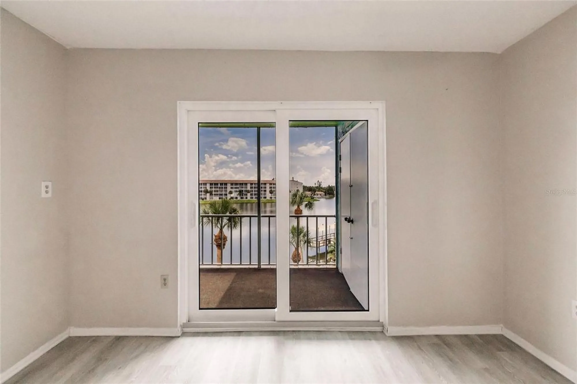 Property Slideshow image 14 of 64 | 3635 lake bayshore dr j-410, Bradenton, FL, 34205