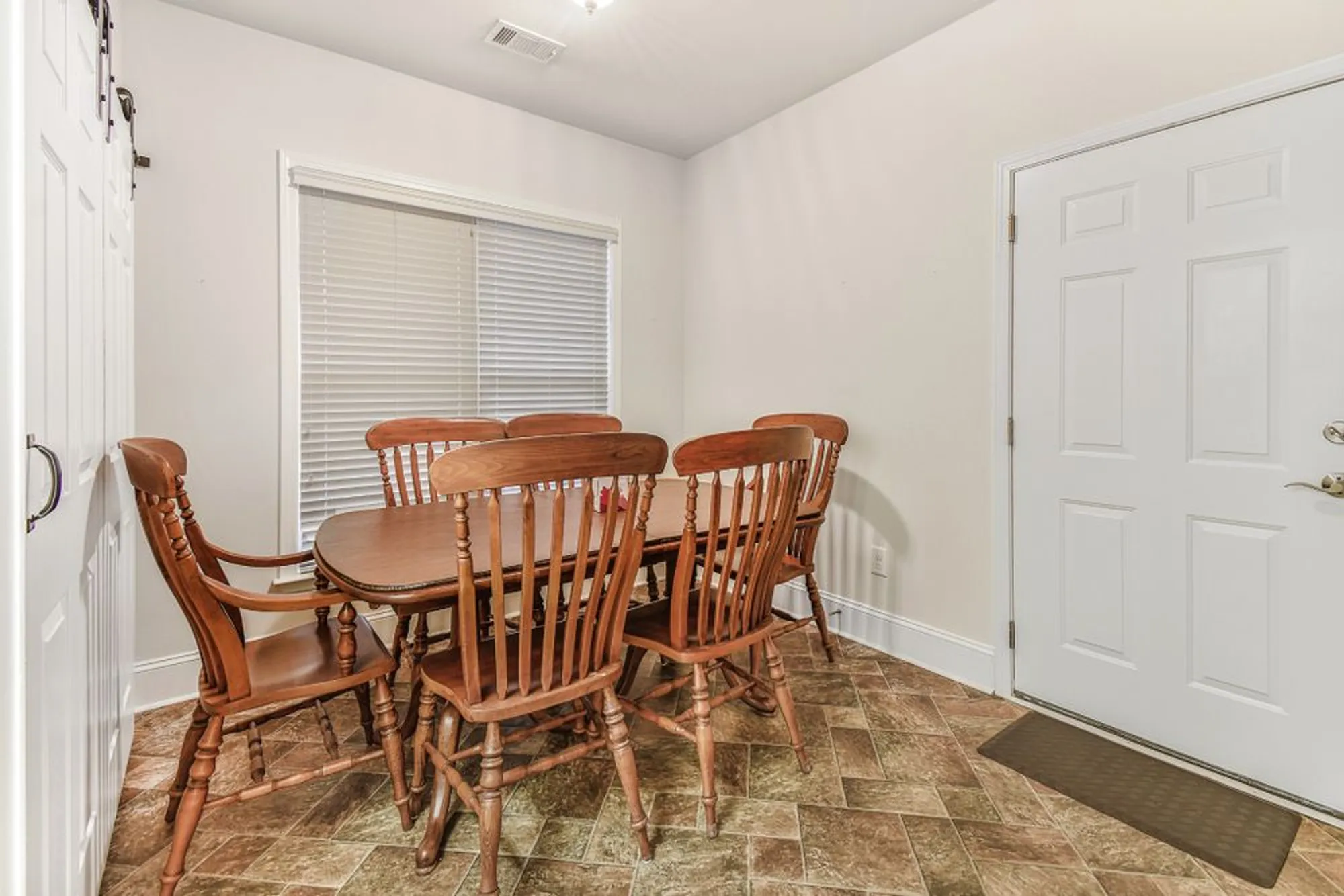 Property Slideshow image 12 of 35 | 234 old towne dr, Mount Juliet, TN, 37122