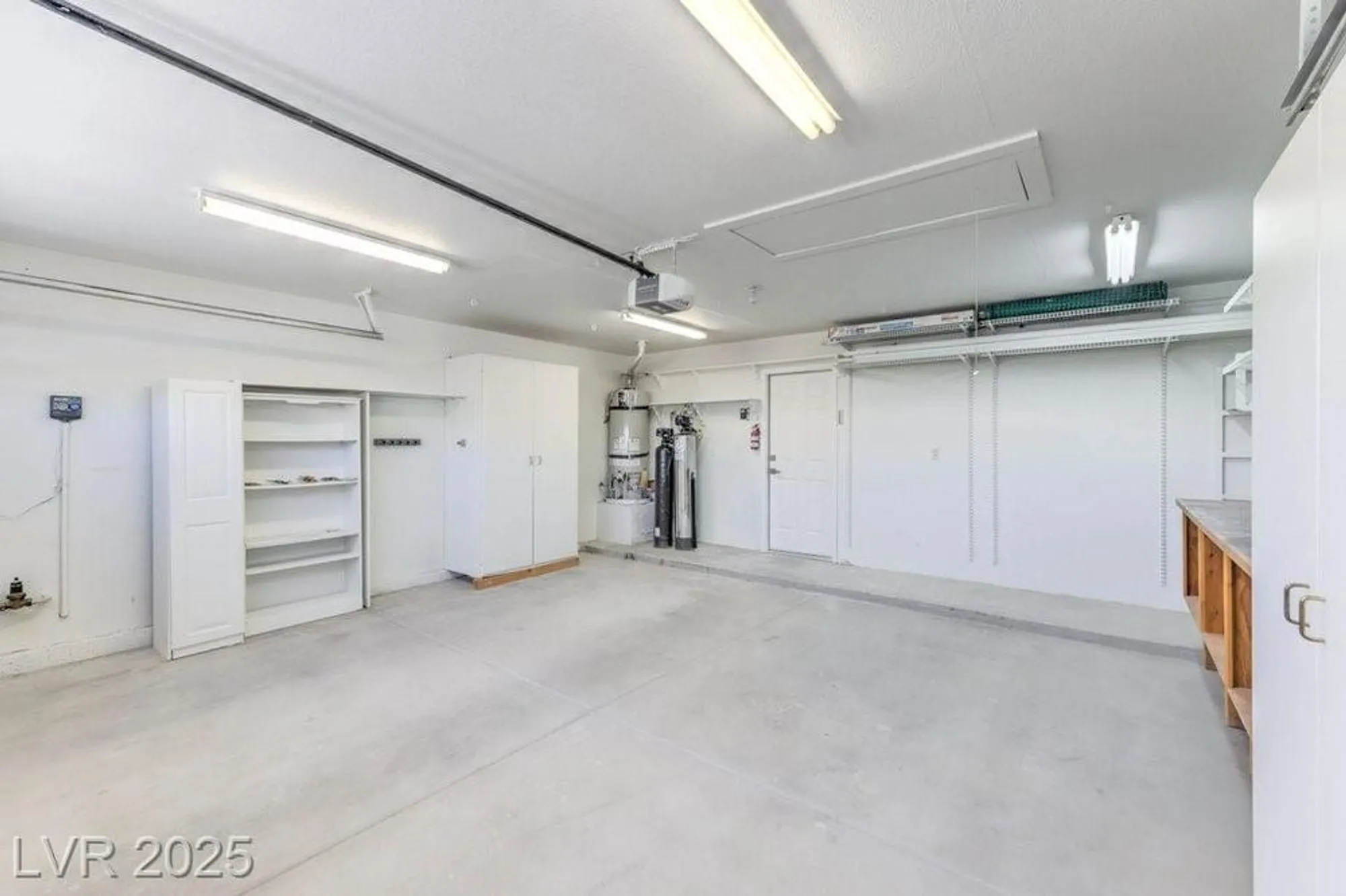 Property Slideshow image 43 of 63 | 5433 honey mesquite ln, Las Vegas, NV, 89130