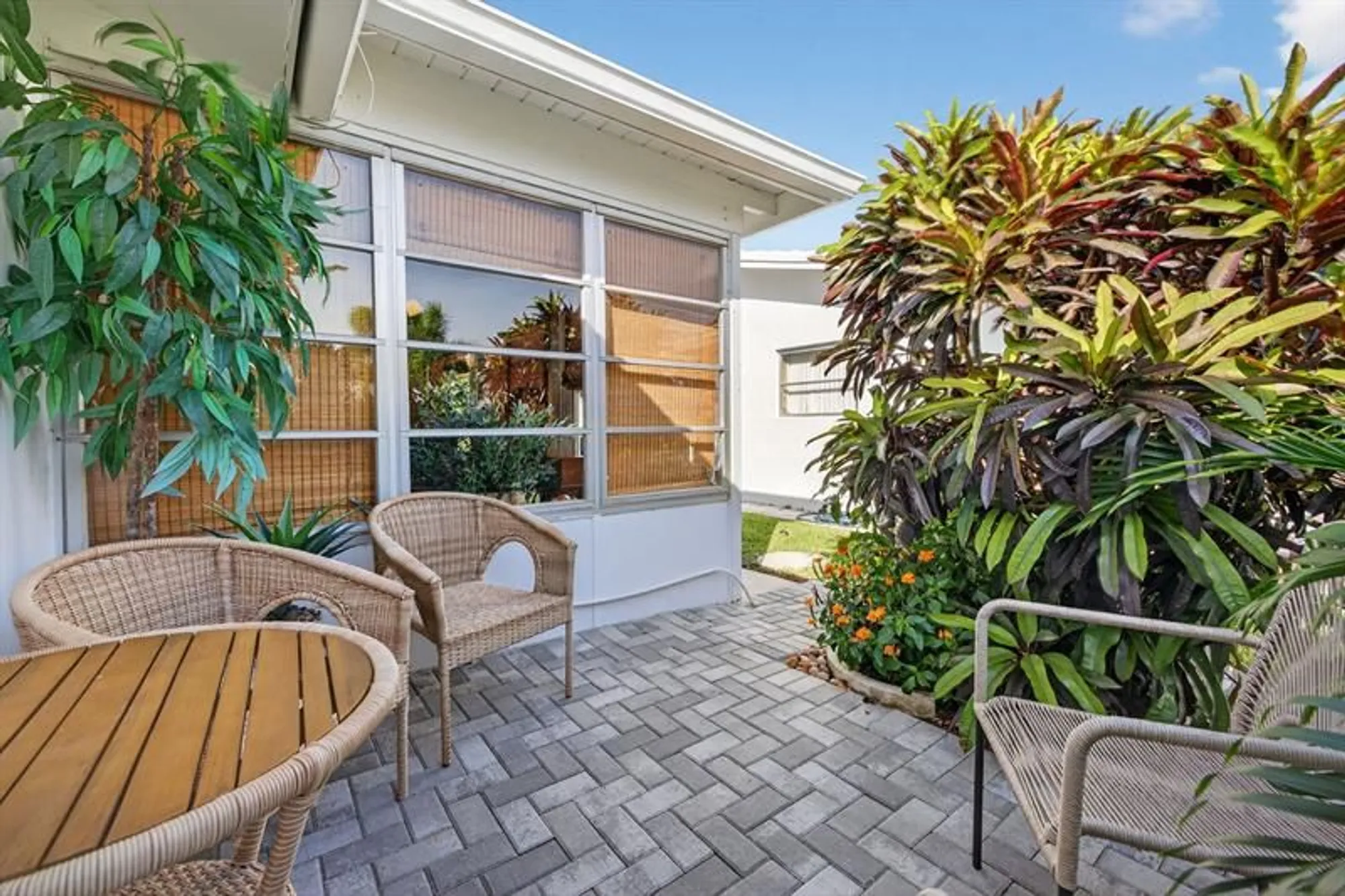 Property Slideshow image 33 of 49 | 2550 e golf blvd, Pompano Beach, FL, 33064