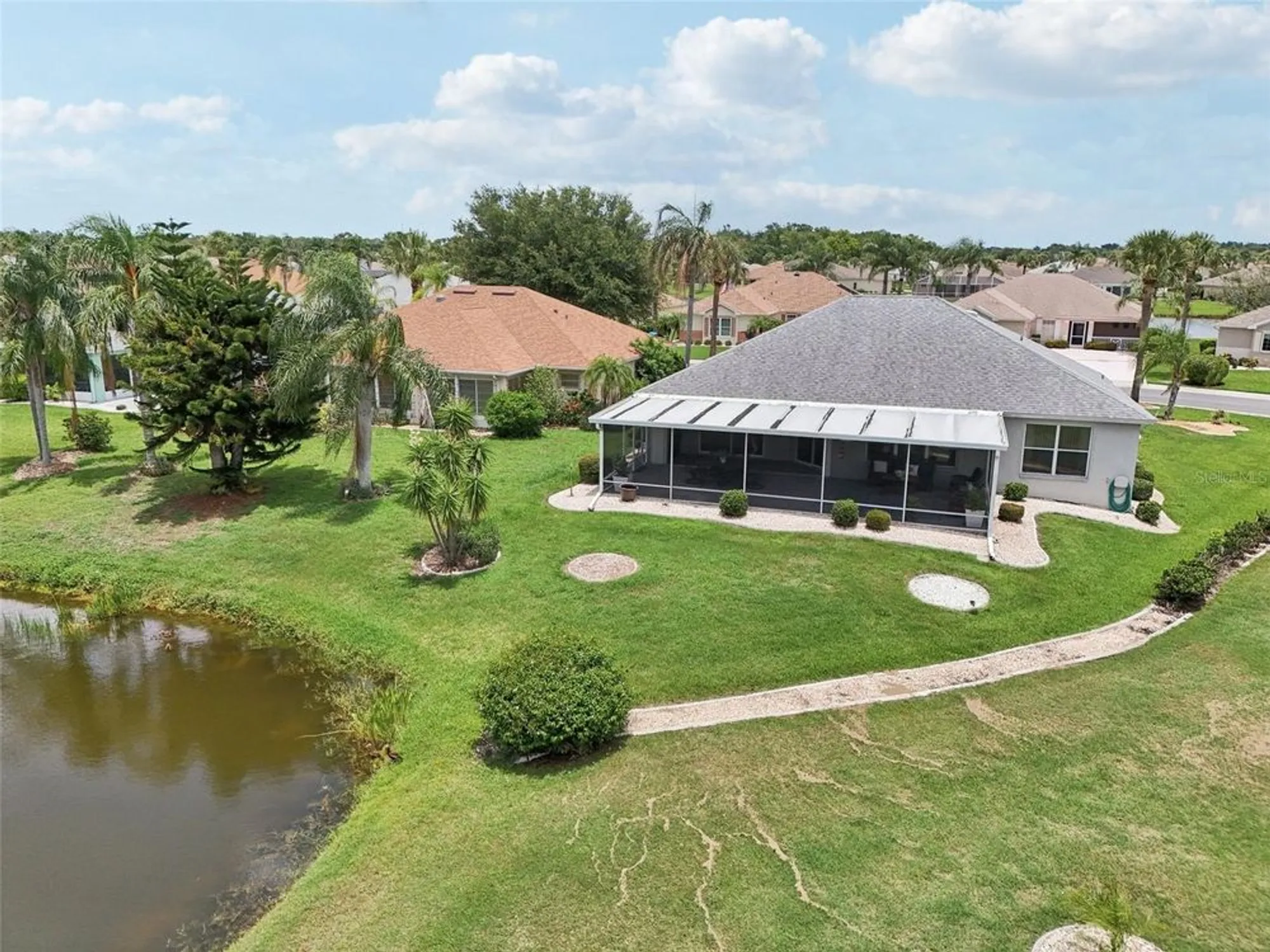 Property Slideshow image 39 of 46 | 2306 emerald lake dr, Sun City Center, FL, 33573