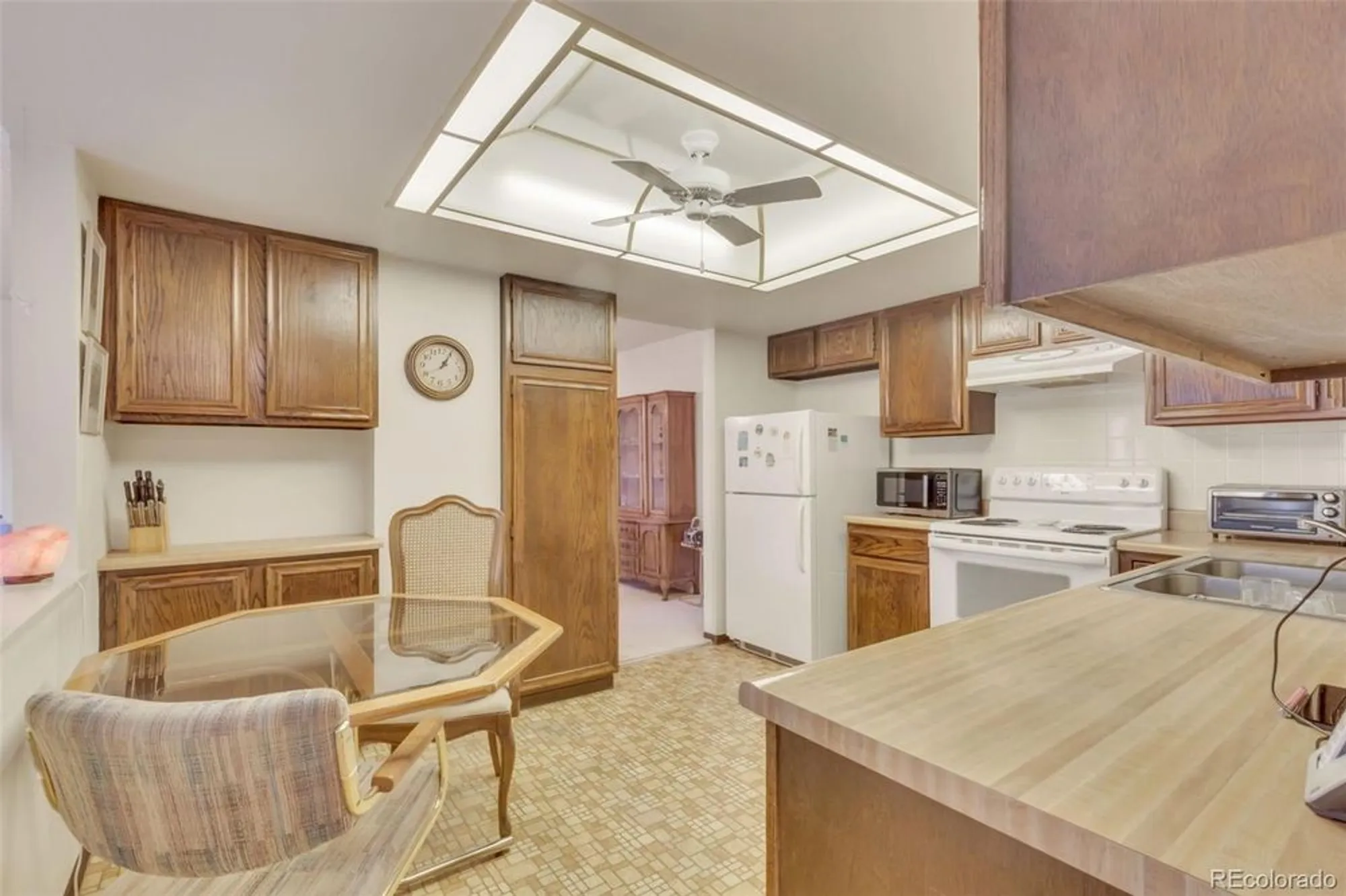 Property Slideshow image 7 of 45 | 14102 e linvale pl 405, Aurora, CO, 80014
