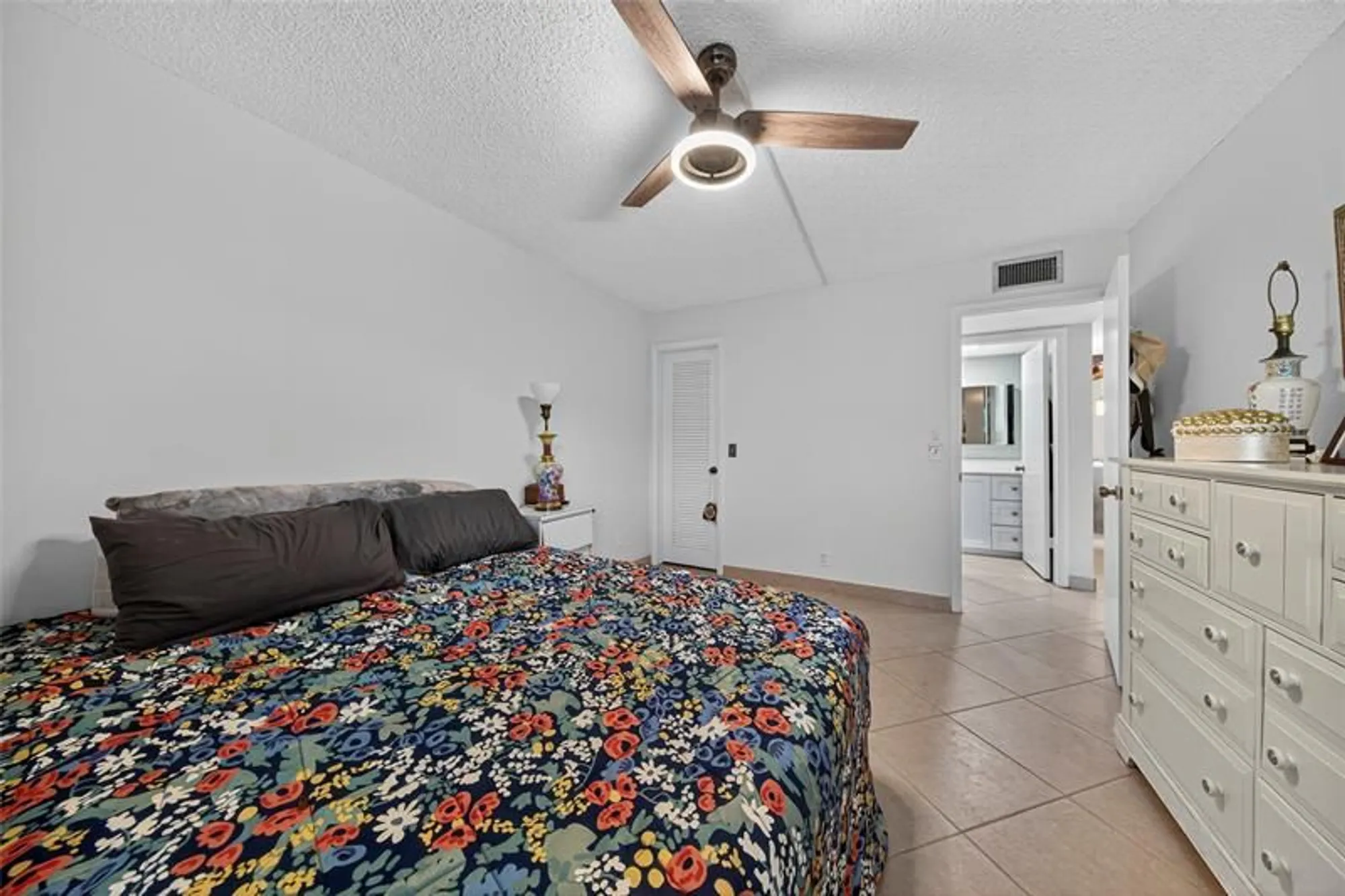 Property Slideshow image 10 of 37 | 293 normandy g, Delray Beach, FL, 33484