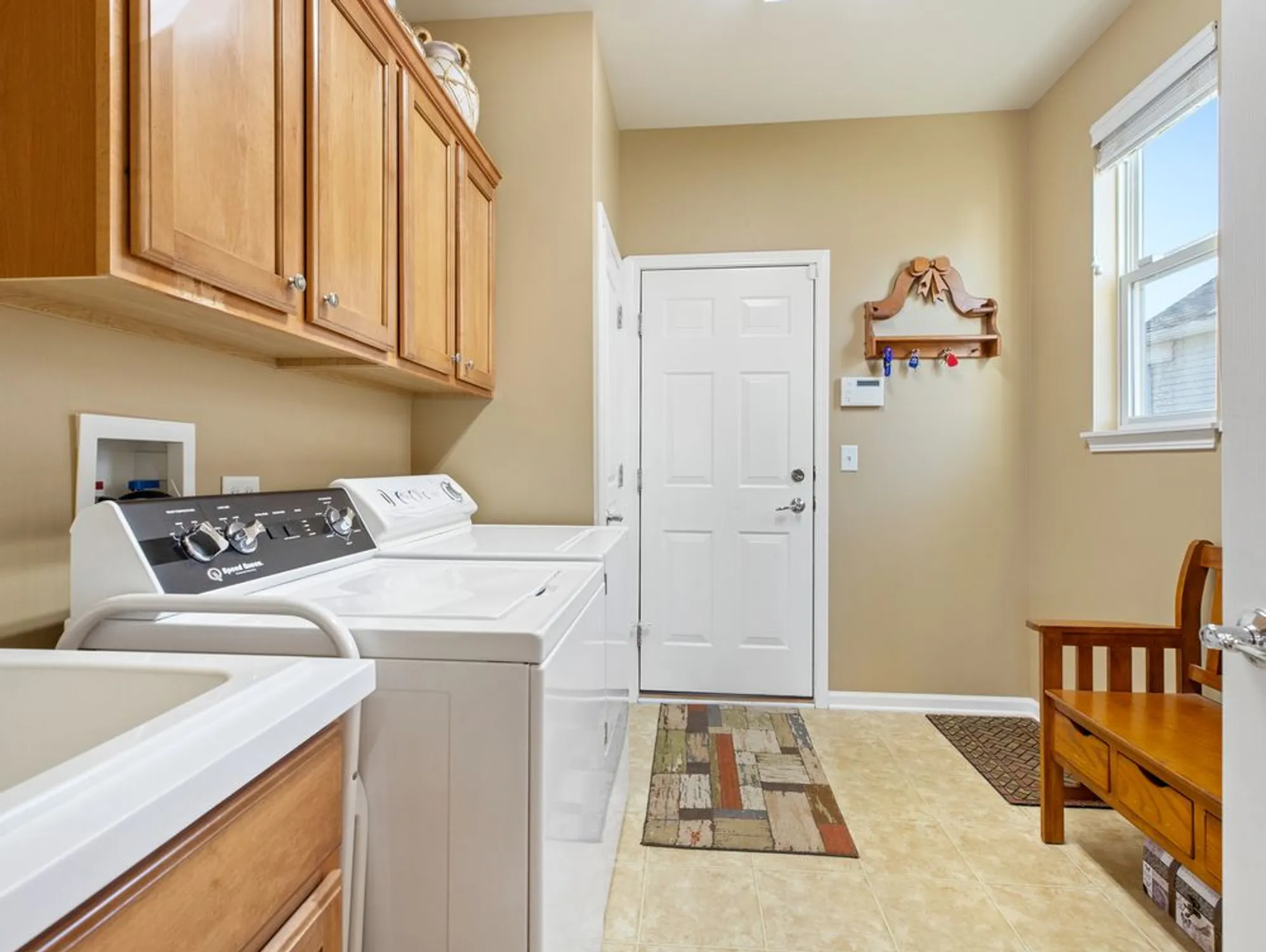 Property Slideshow image 13 of 36 | 3001 ravinia cir, Mundelein, IL, 60060