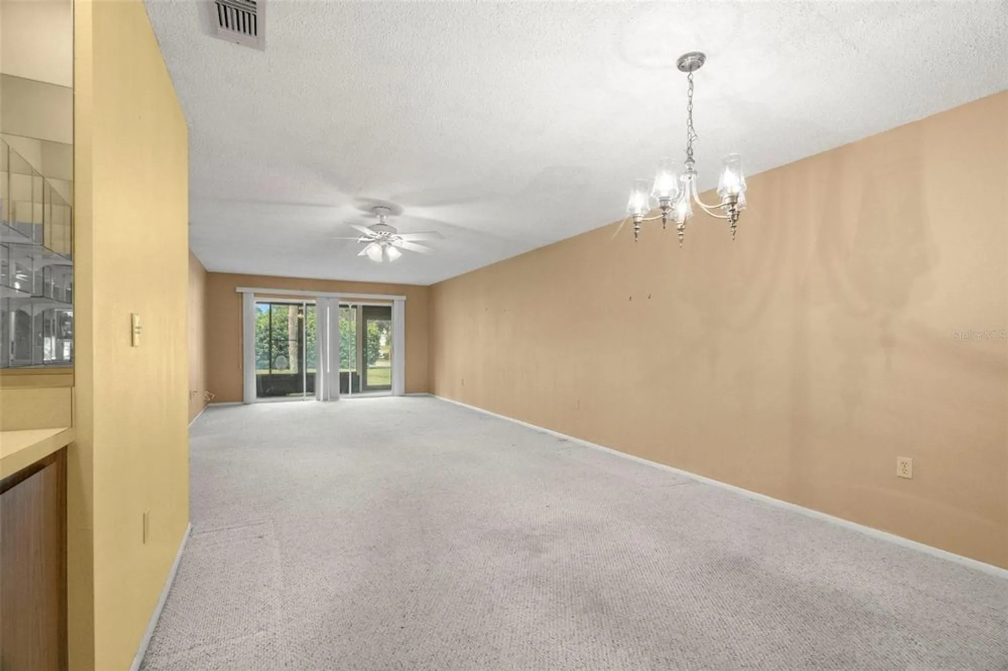 Property Slideshow image 14 of 39 | 8111 braddock cir 6, Port Richey, FL, 34668