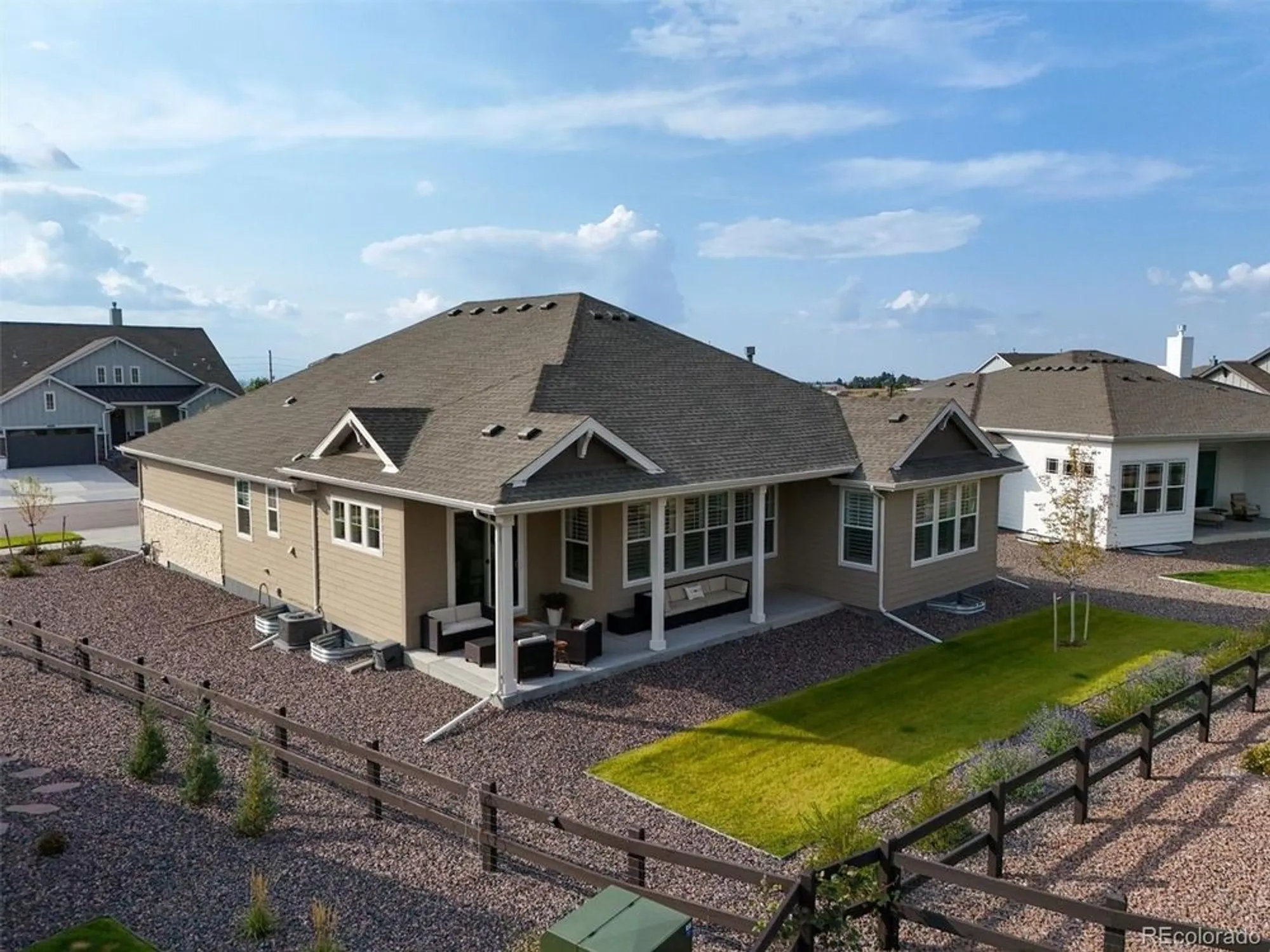 Property Slideshow image 26 of 37 | 8890 s quatar ct, Aurora, CO, 80016