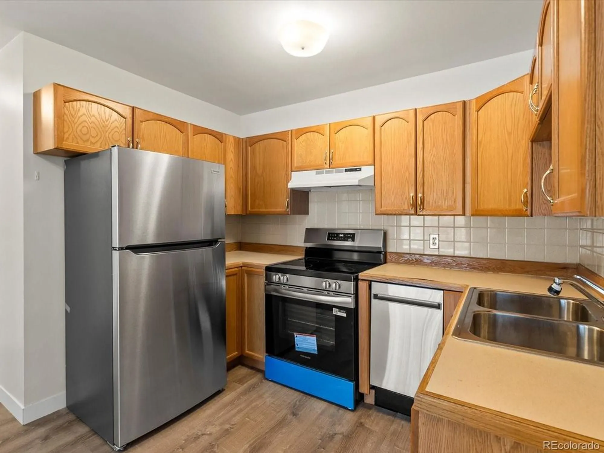 Property Slideshow image 11 of 40 | 9385 e center ave 1b, Denver, CO, 80247