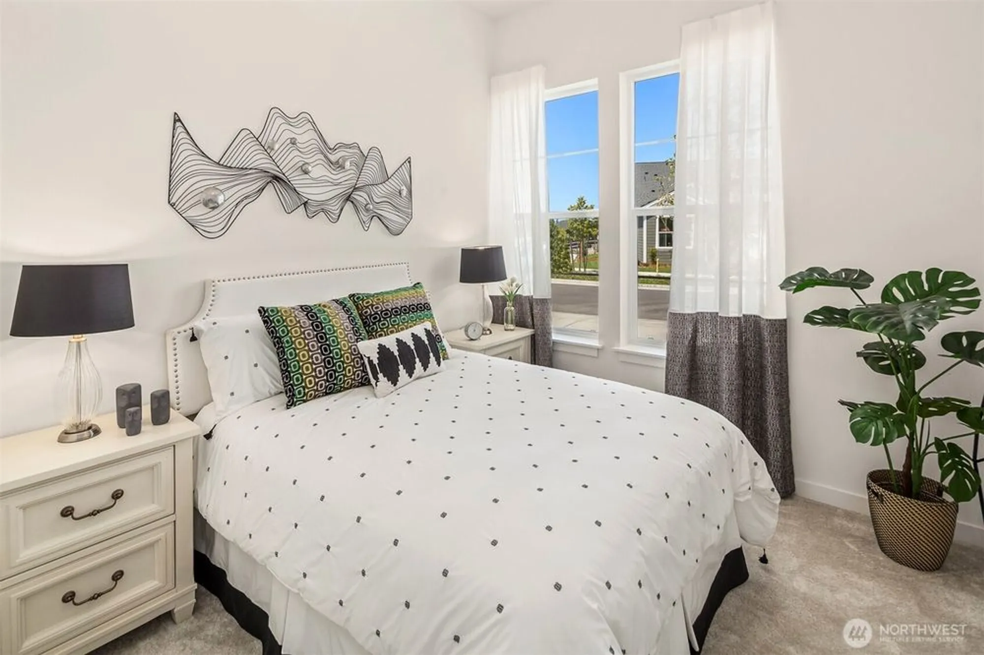 Property Slideshow image 25 of 40 | 33891 calla lily pl se, Black Diamond, WA, 98010