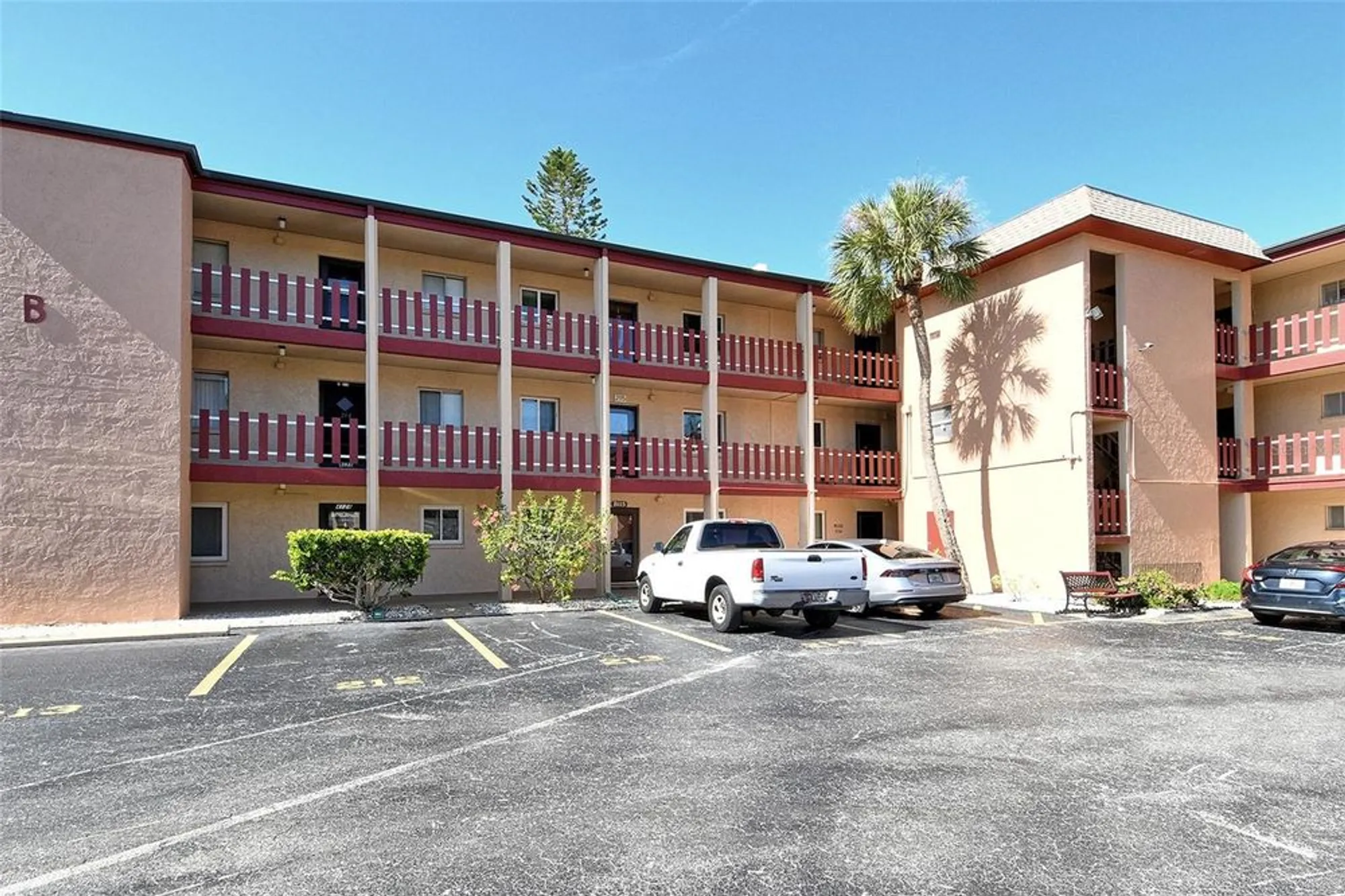 Property Slideshow image 6 of 64 | 4130 heron way # b-115, Bradenton, FL, 34205