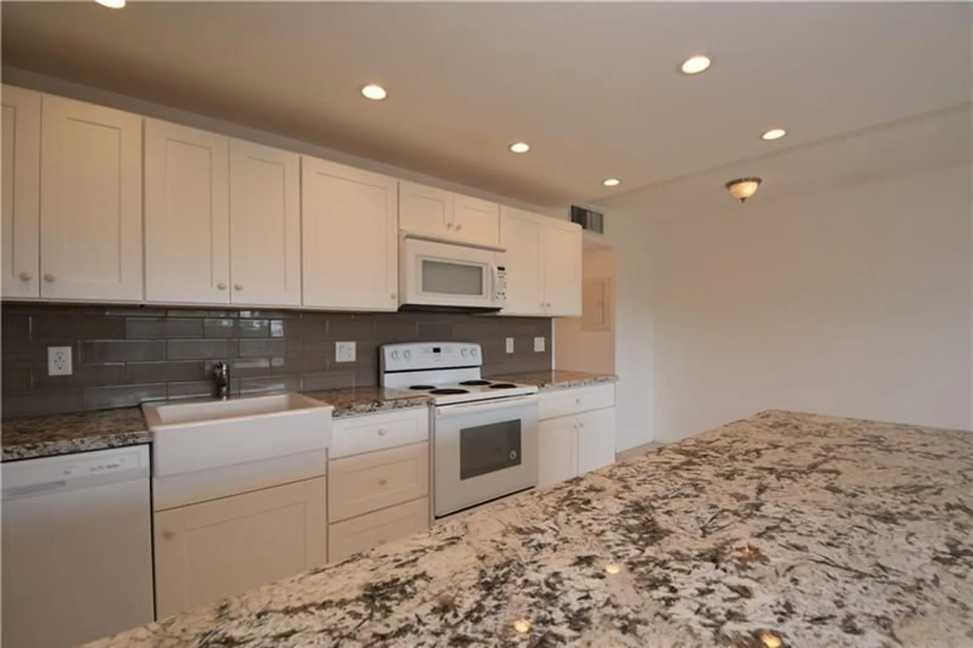 Property Slideshow image 1 of 28 | 2801 victoria way apt j4, Coconut Creek, FL, 33066