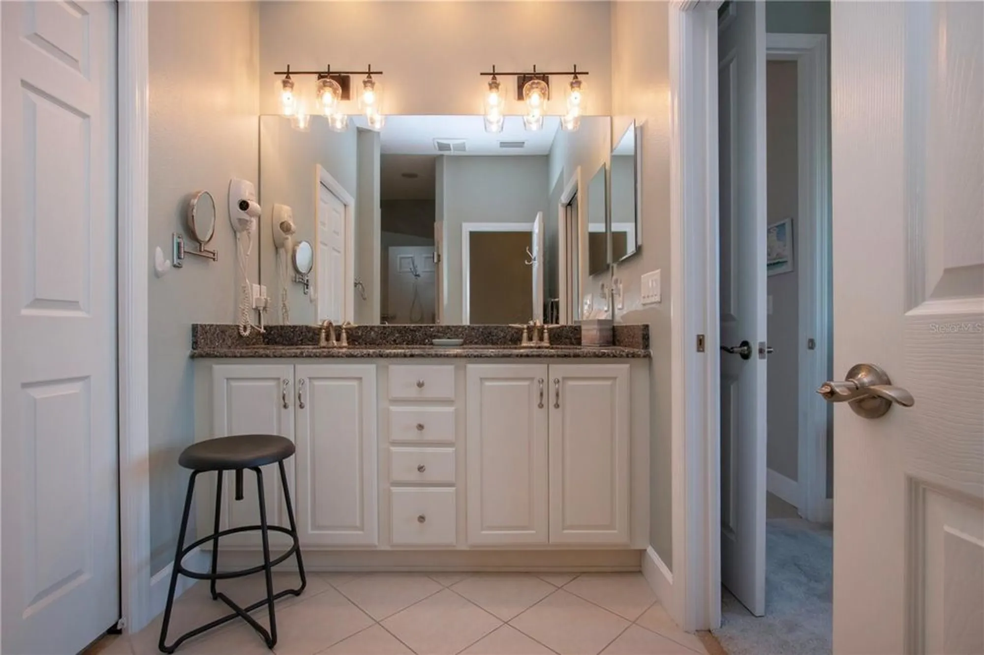 Property Slideshow image 27 of 59 | 2501 sapphire greens ln, Sun City Center, FL, 33573