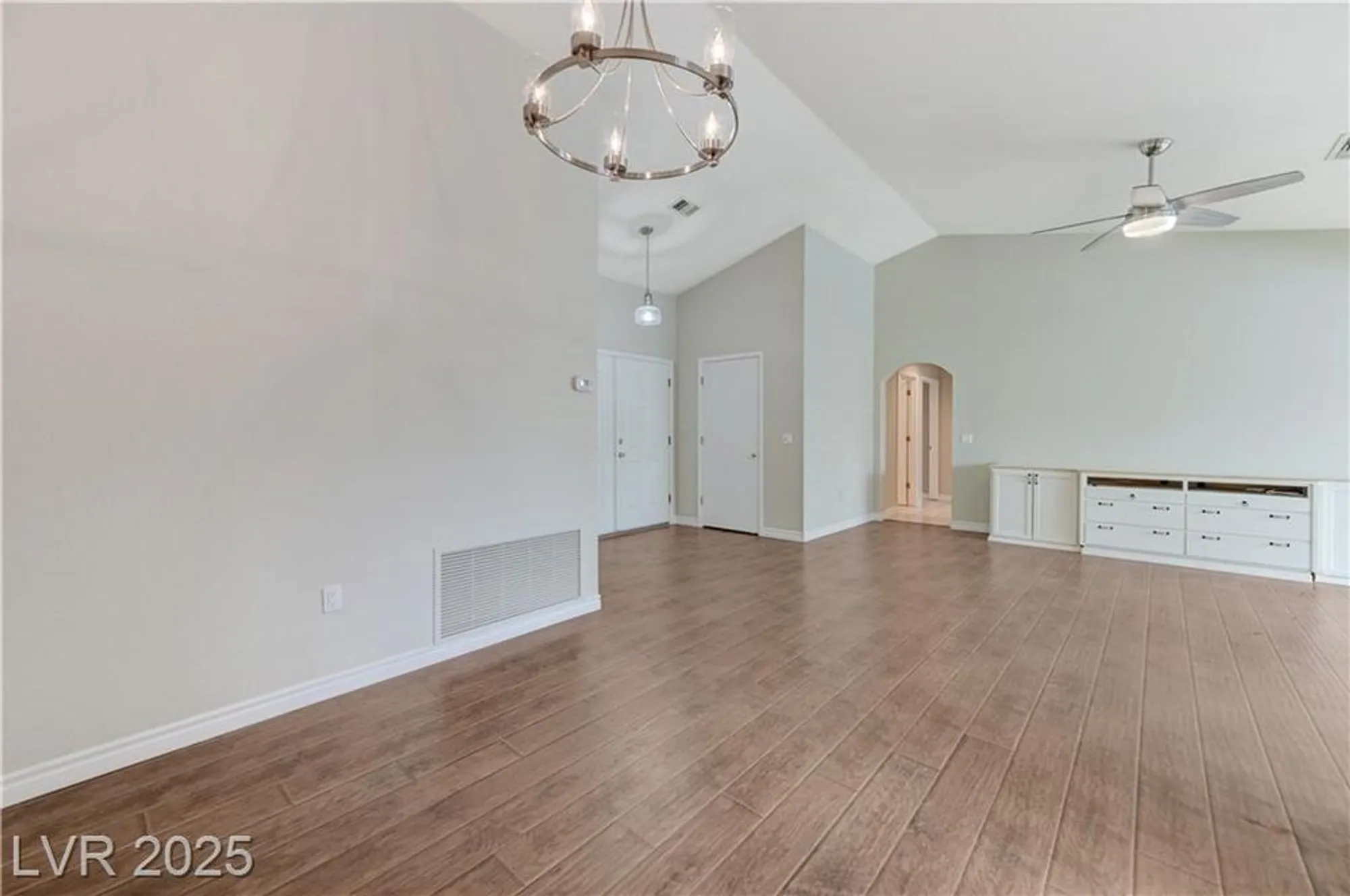 Property Slideshow image 6 of 24 | 8737 smokey dr, Las Vegas, NV, 89134