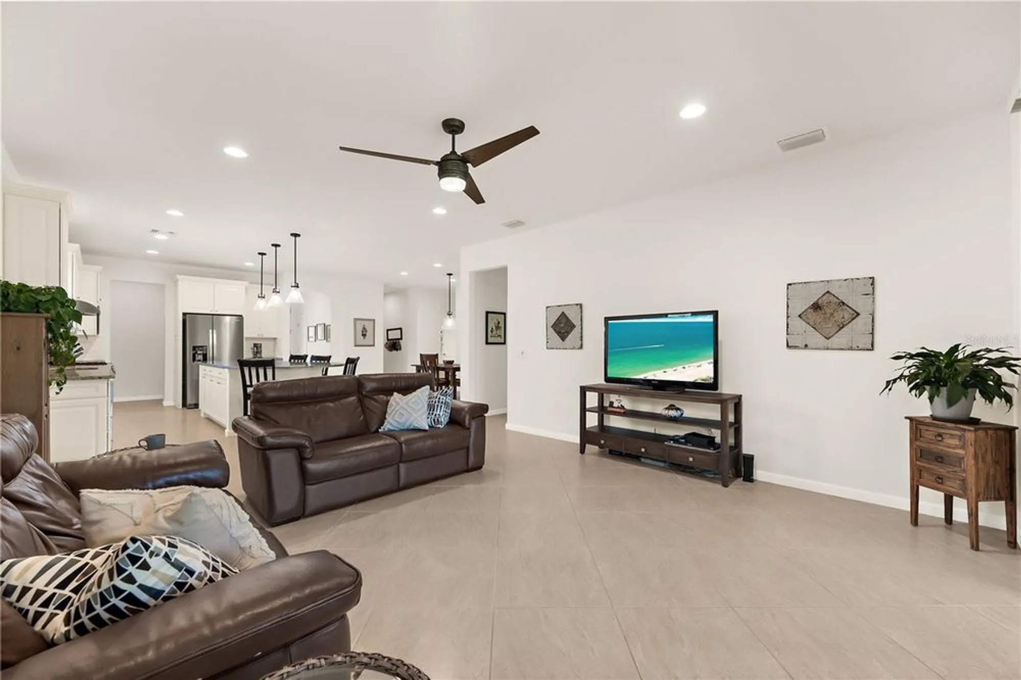 Property Slideshow image 21 of 94 | 6912 gosport cv, Bradenton, FL, 34202