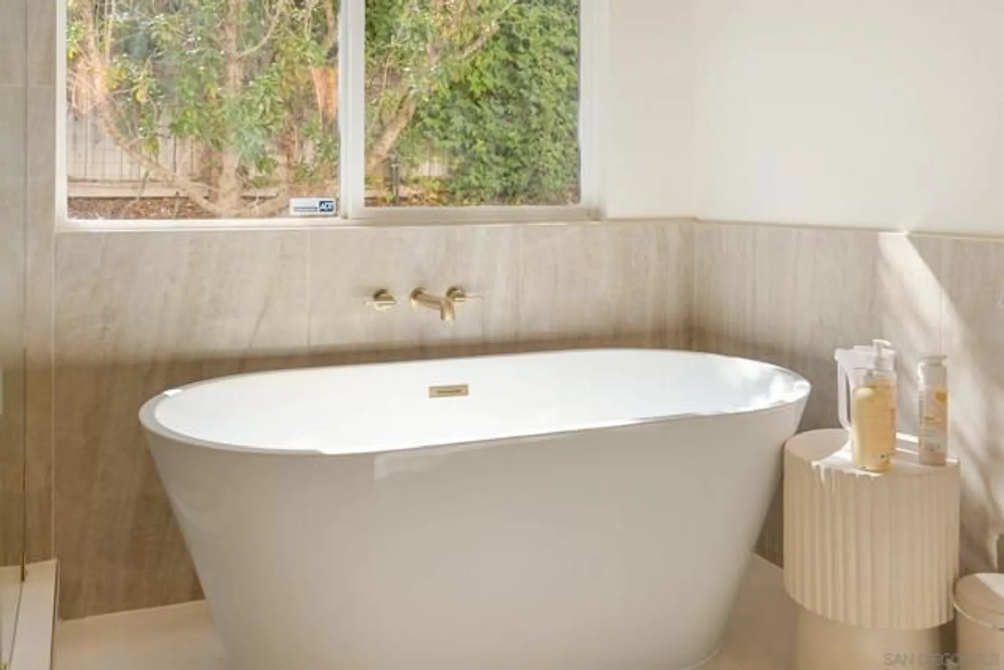 Property Slideshow image 41 of 61 | 10528 pinion trl, Escondido, CA, 92026