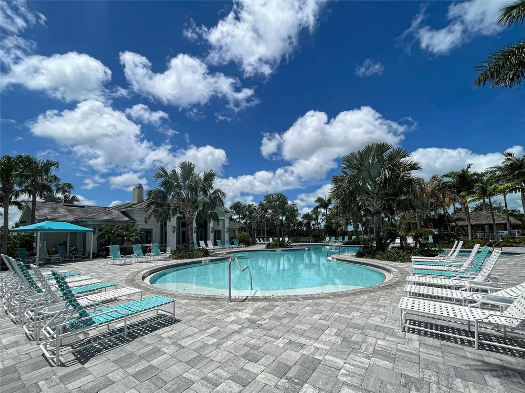 Property Slideshow image 39 of 55 | 26724 weiskopf dr, Englewood, FL, 34223