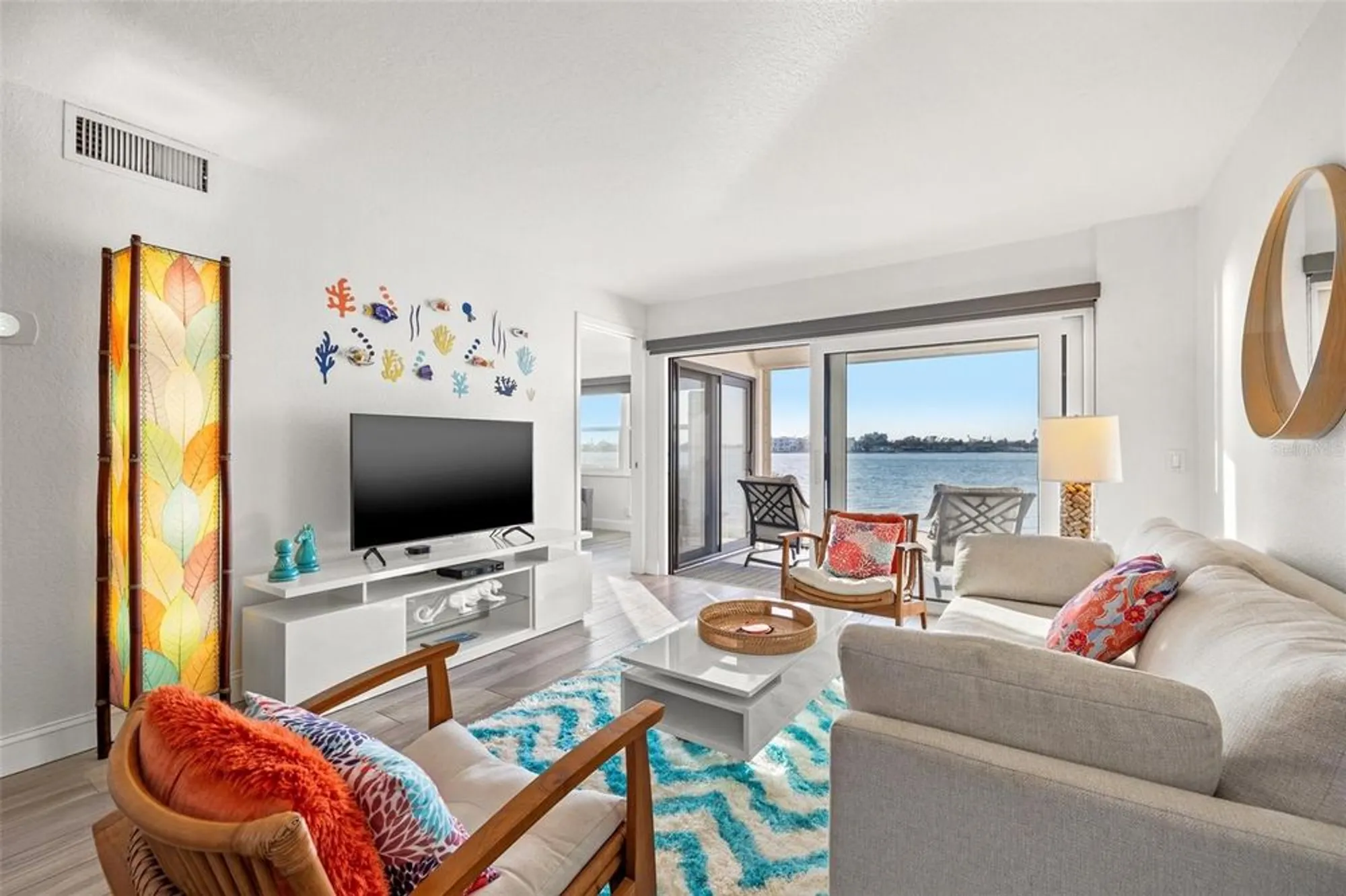 Property Slideshow image 5 of 38 | 6265 sun blvd apt 101, Saint Petersburg, FL, 33715