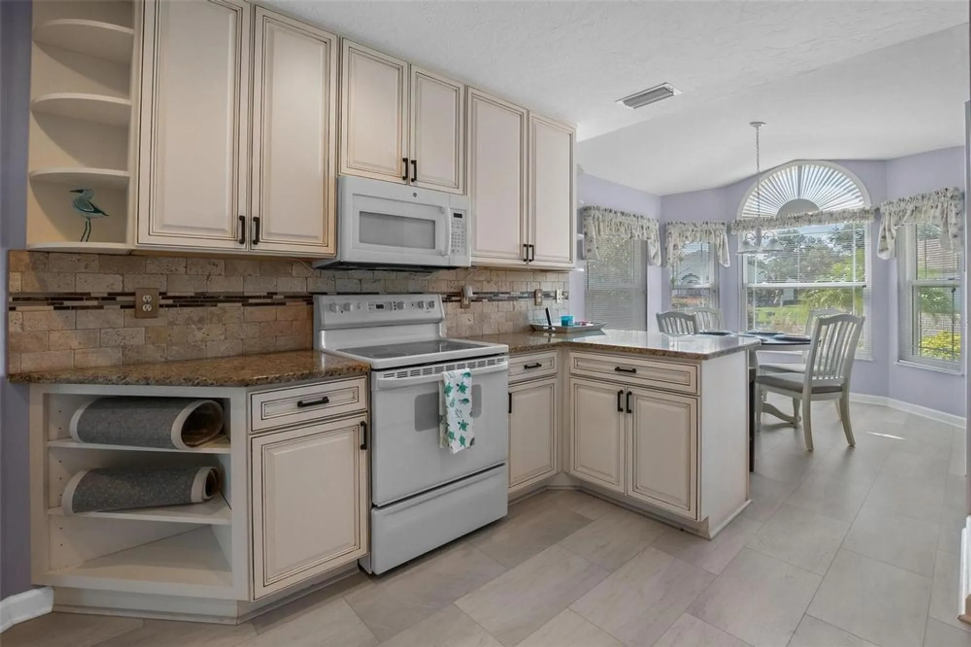 Property Slideshow image 9 of 32 | 4005 carter creek dr, Avon Park, FL, 33825