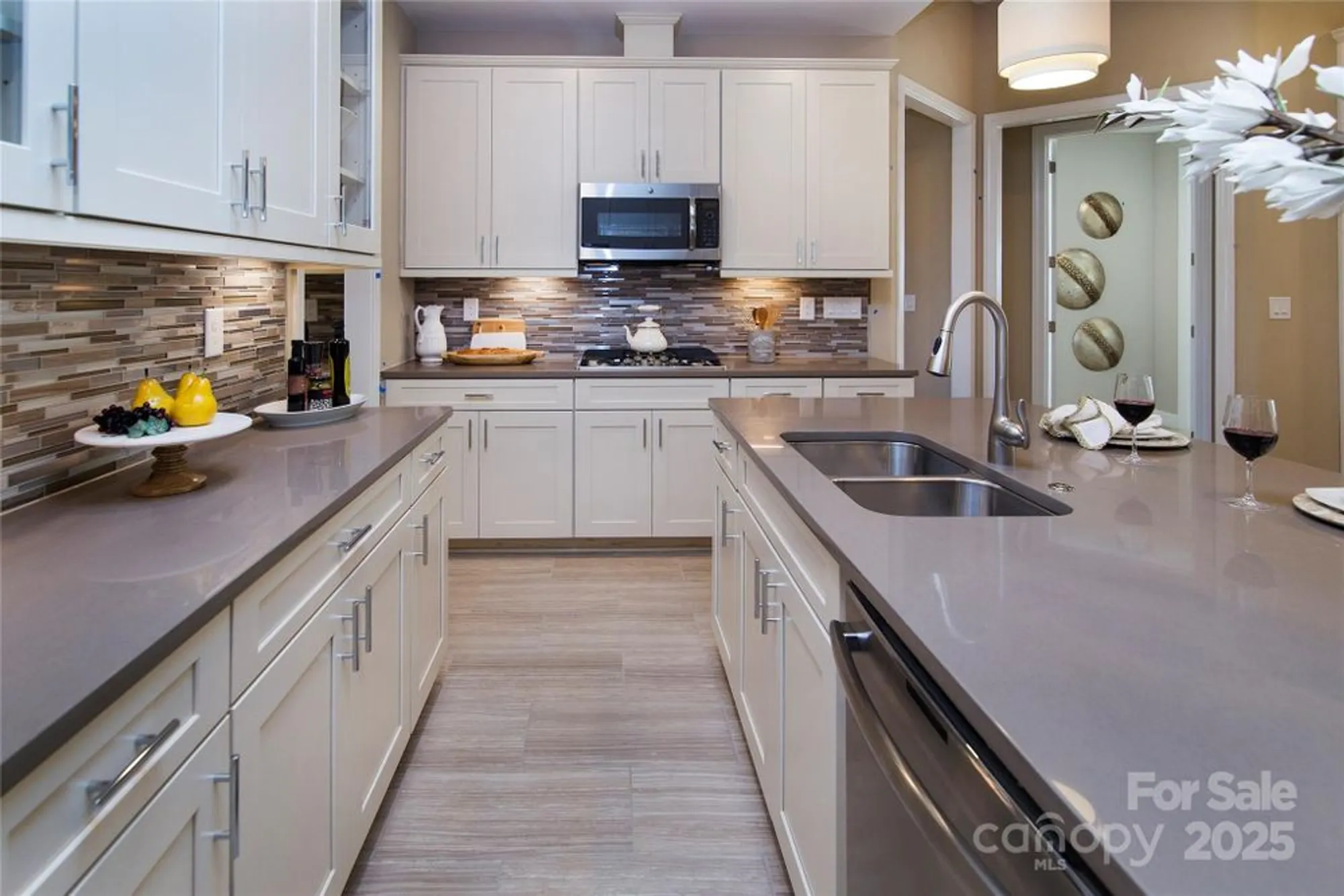 Property Slideshow image 4 of 29 | 8949 silver springs ct, Charlotte, NC, 28215