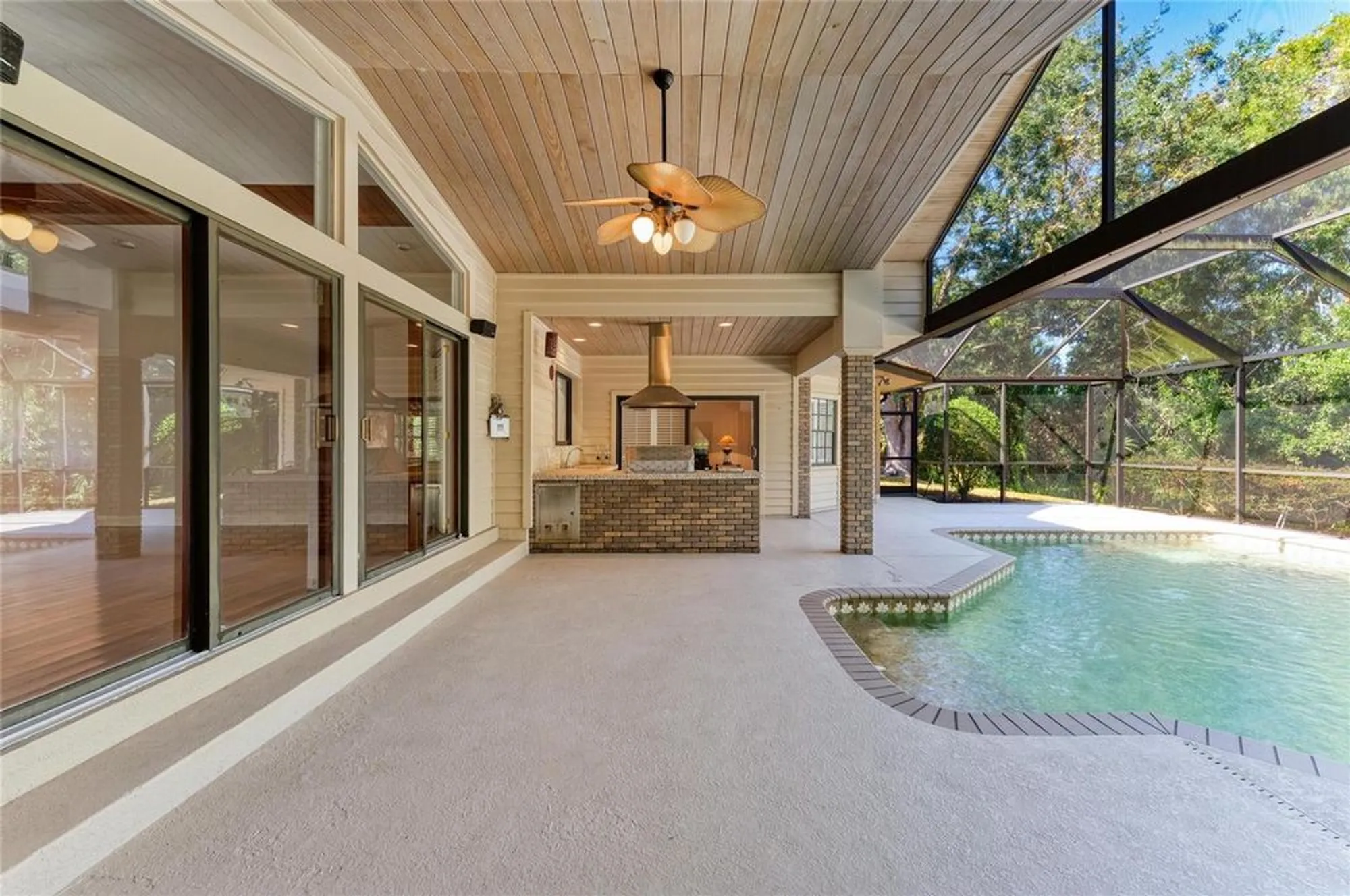 Property Slideshow image 57 of 83 | 5668 country lakes dr, Sarasota, FL, 34243