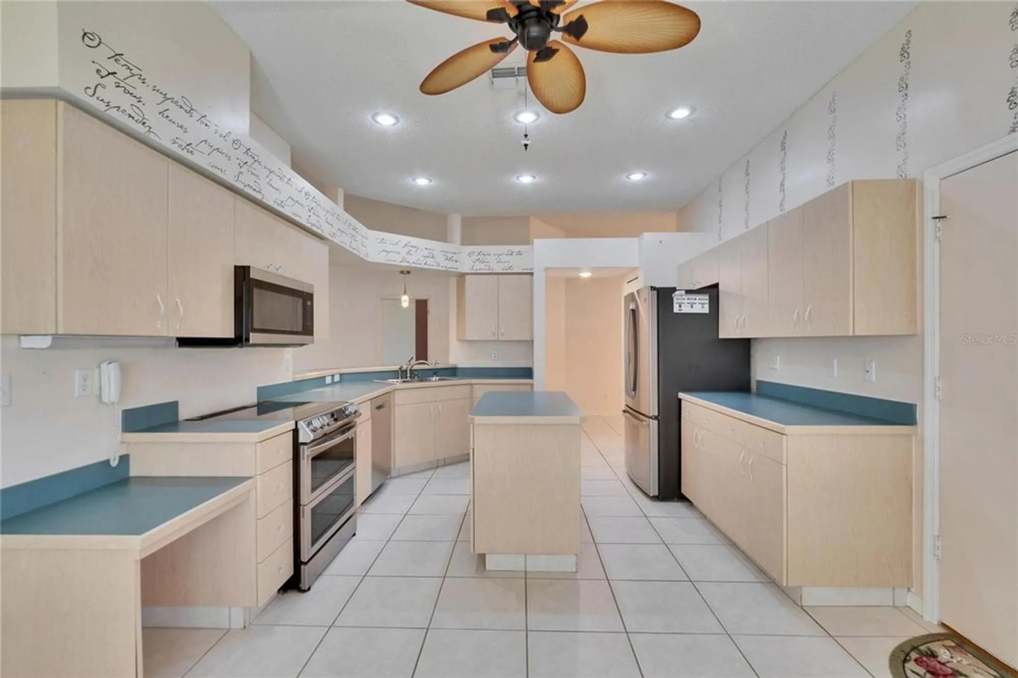 Property Slideshow image 13 of 46 | 1034 mcdaniel st # 1034, Sun City Center, FL, 33573