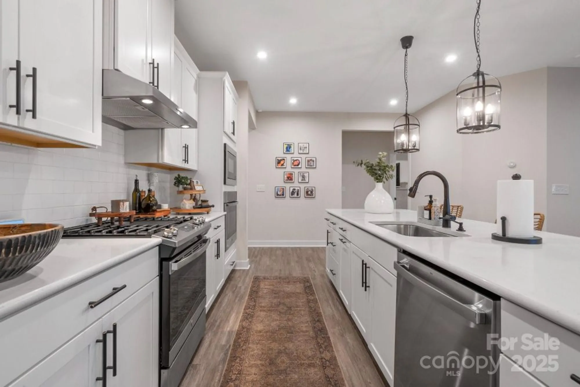 Property Slideshow image 18 of 47 | 5066 summer surprise ln, Charlotte, NC, 28215