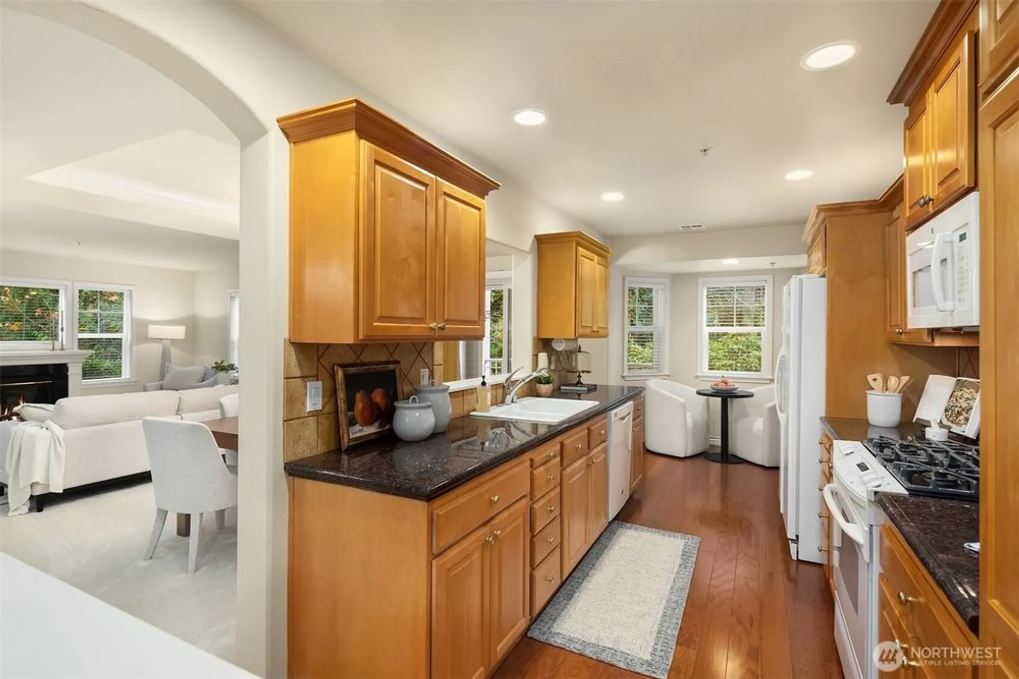 Property Slideshow image 18 of 40 | 4535 providence point pl 103, Issaquah, WA, 98029