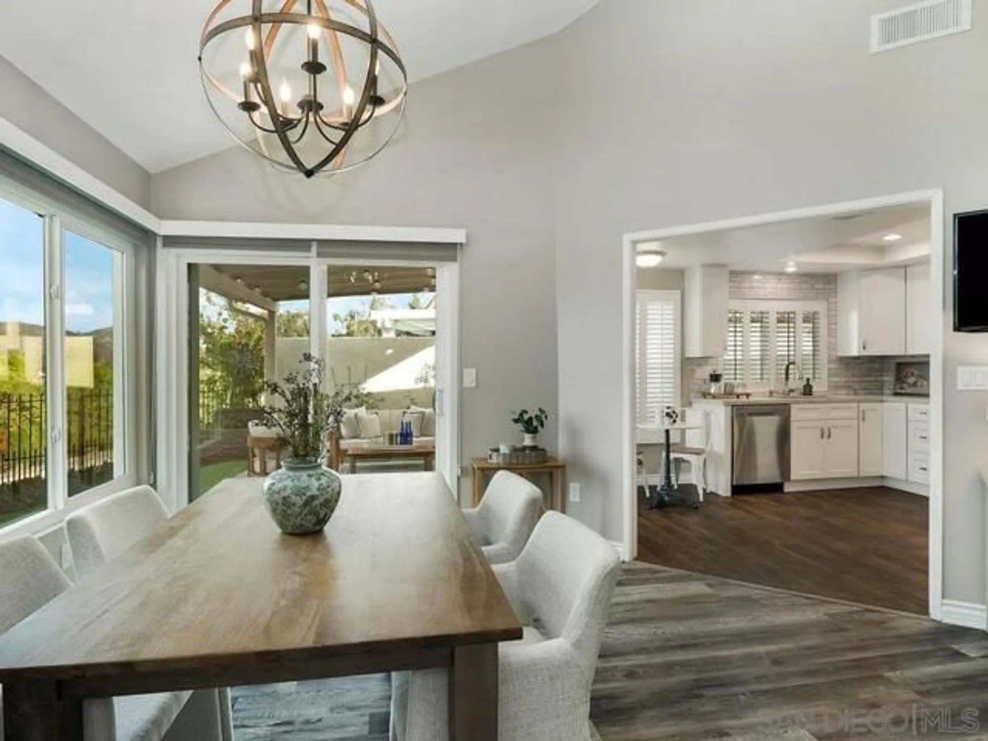 Property Slideshow image 13 of 68 | 12872 circulo dardo, San Diego, CA, 92128