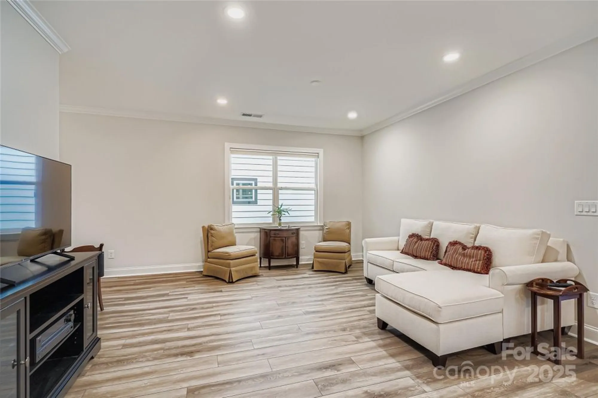 Property Slideshow image 6 of 29 | 5562 caneel ln # 1232, Denver, NC, 28037