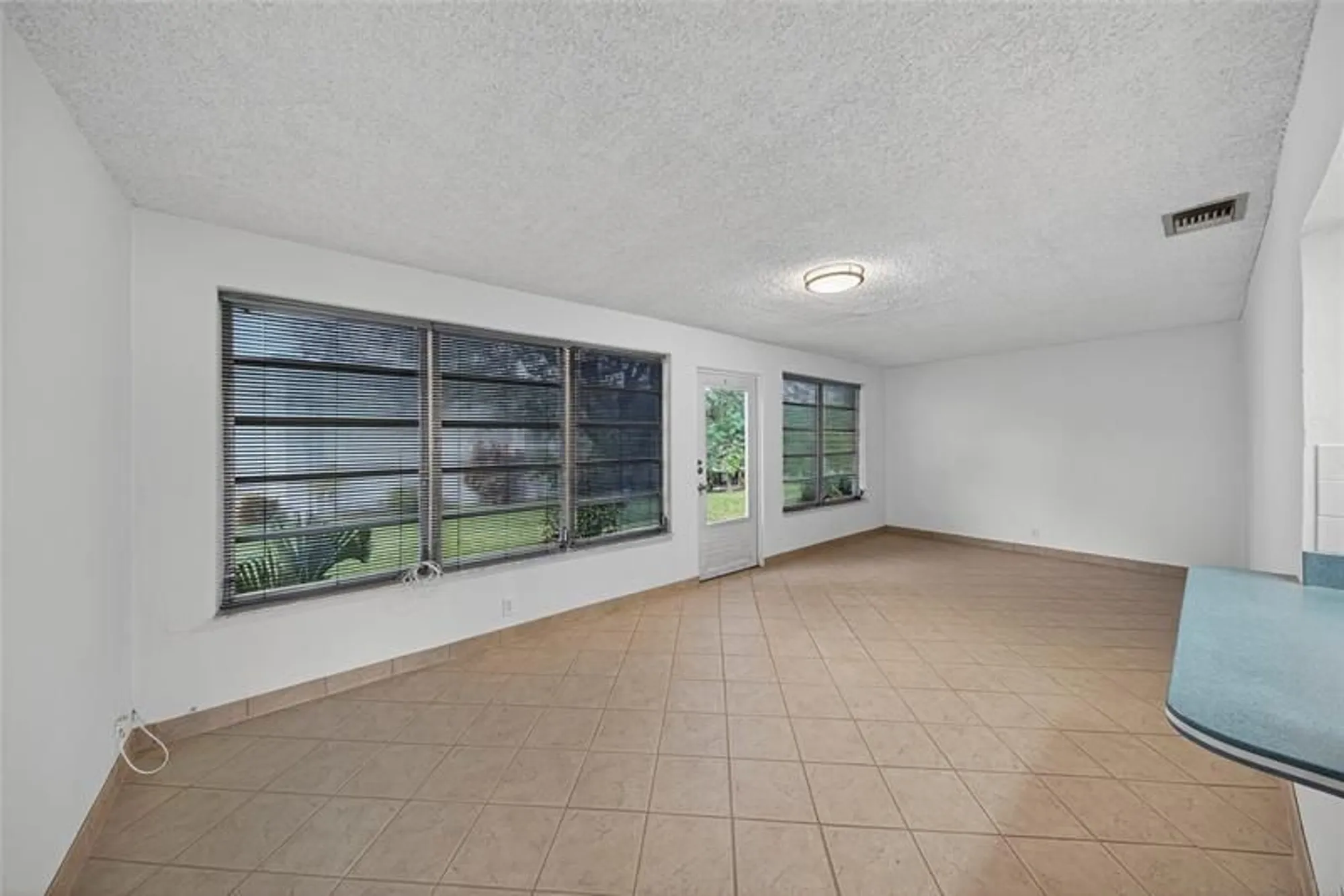 Property Slideshow image 34 of 67 | 2711 nw 4th ave, Pompano Beach, FL, 33064