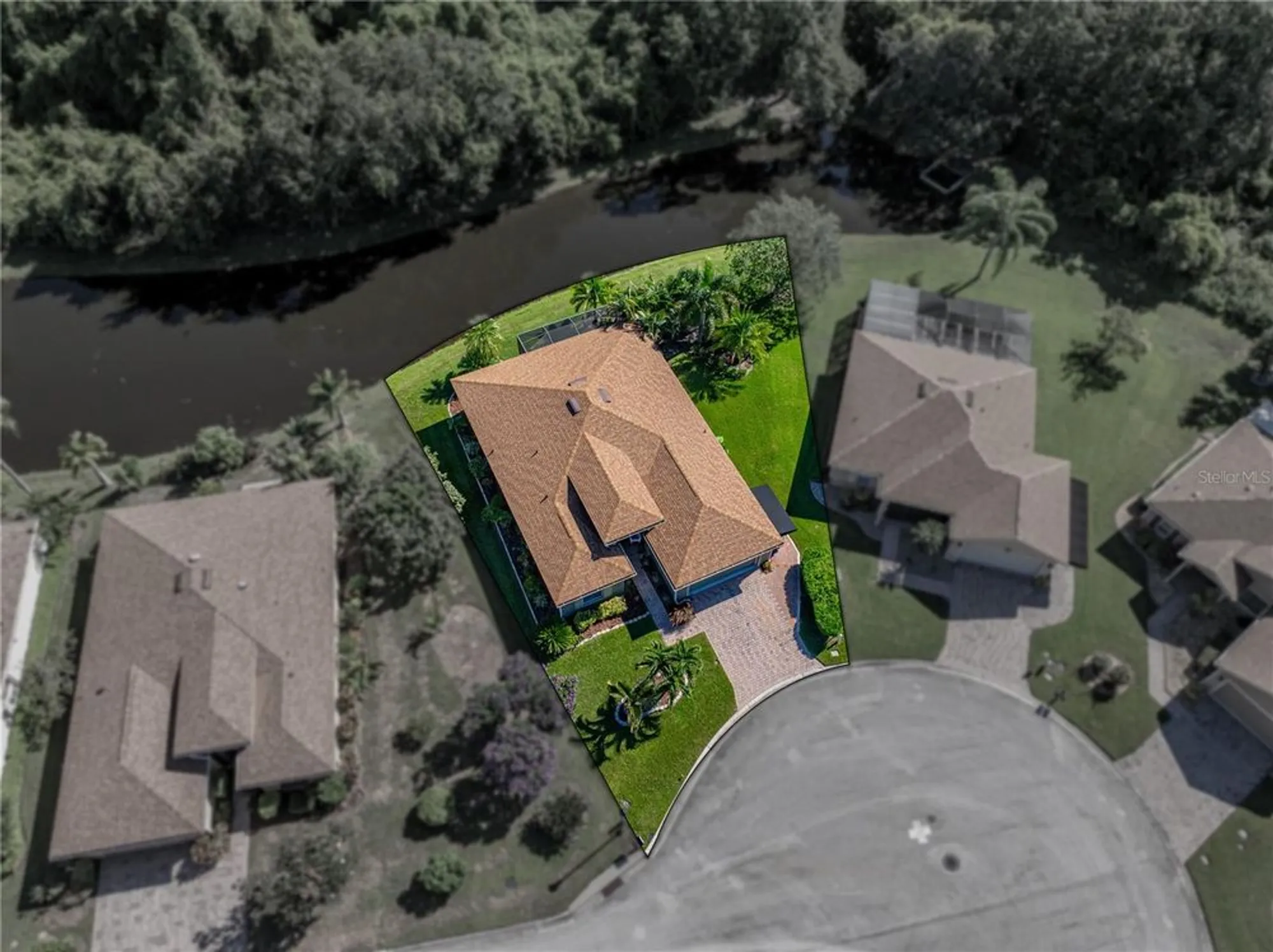 Property Slideshow image 9 of 100 | 4184 aberdeen ln, Lake Wales, FL, 33859