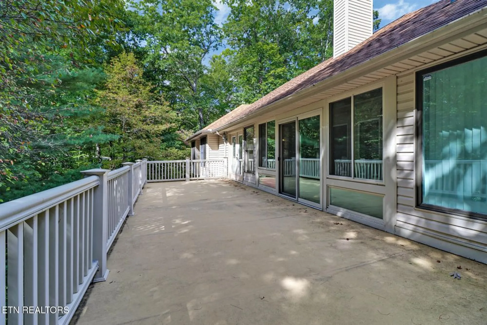 Property Slideshow image 28 of 54 | 104 flossmoor cir, Crossville, TN, 38558