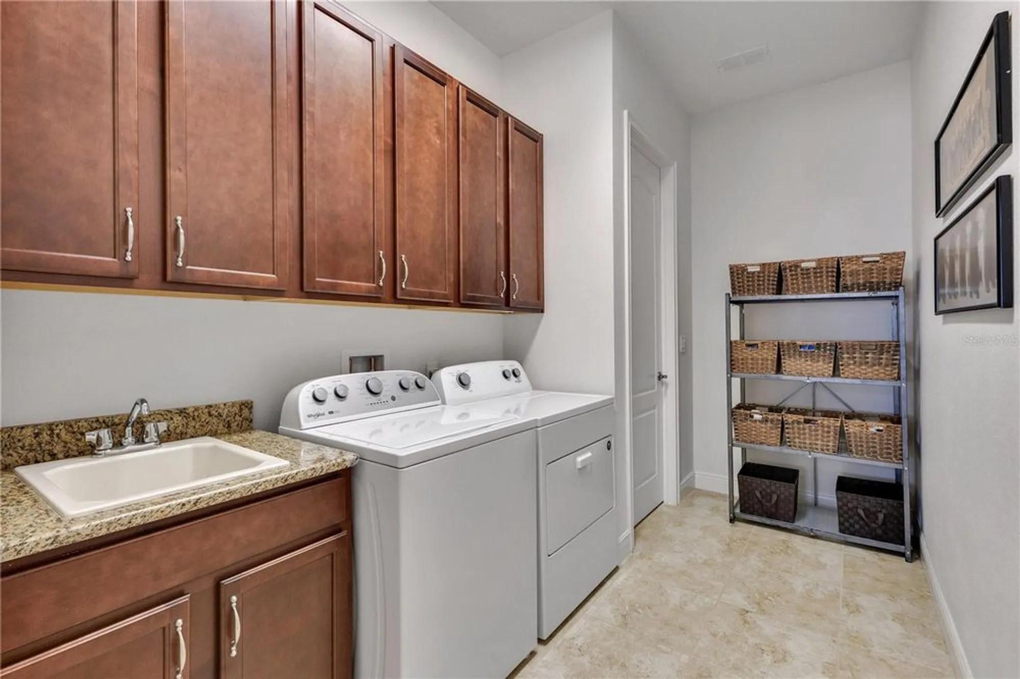 Property Slideshow image 17 of 41 | 5017 e fountainwood dr, Saint Cloud, FL, 34772