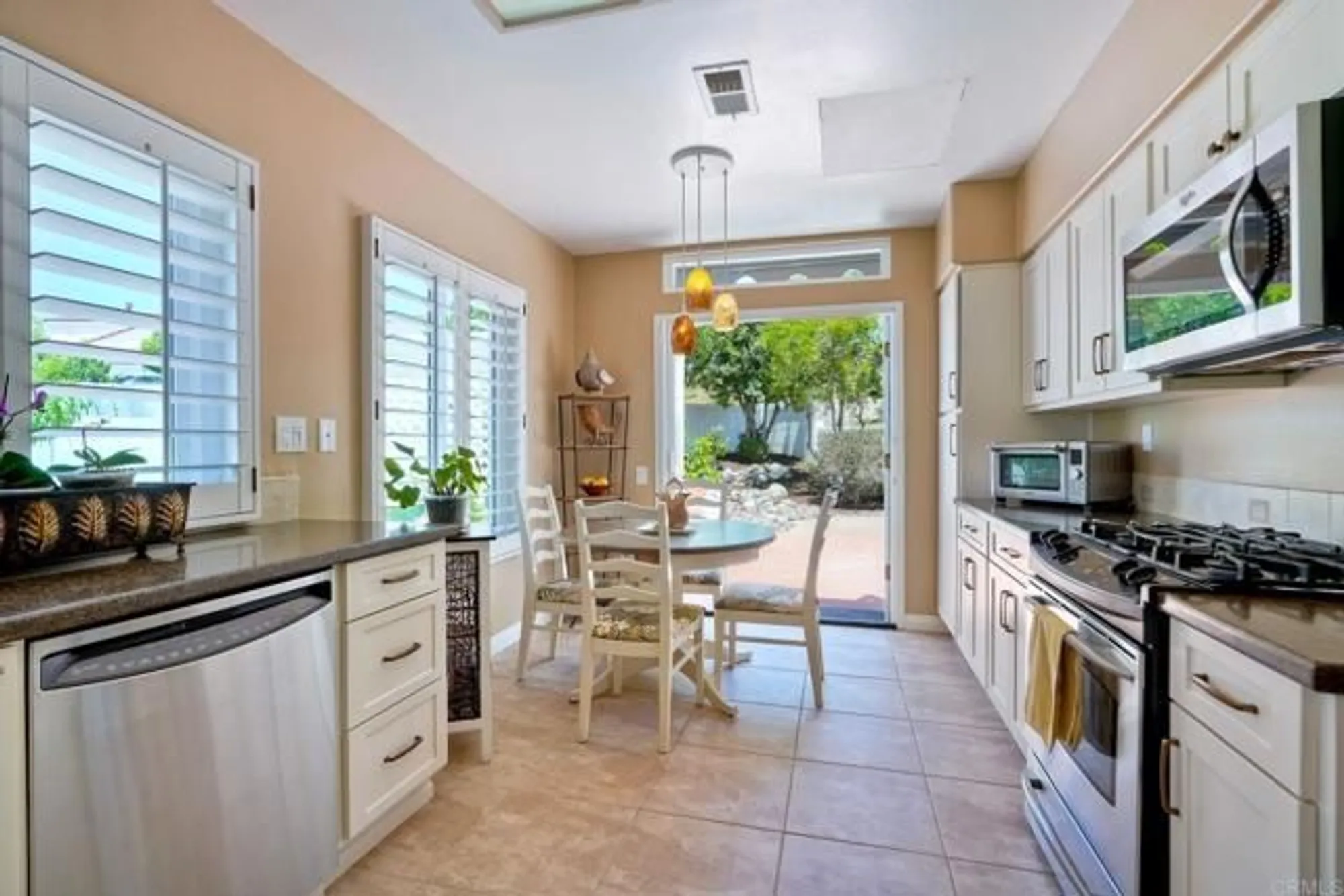 Property Slideshow image 18 of 53 | 3376 corsica way, Oceanside, CA, 92056