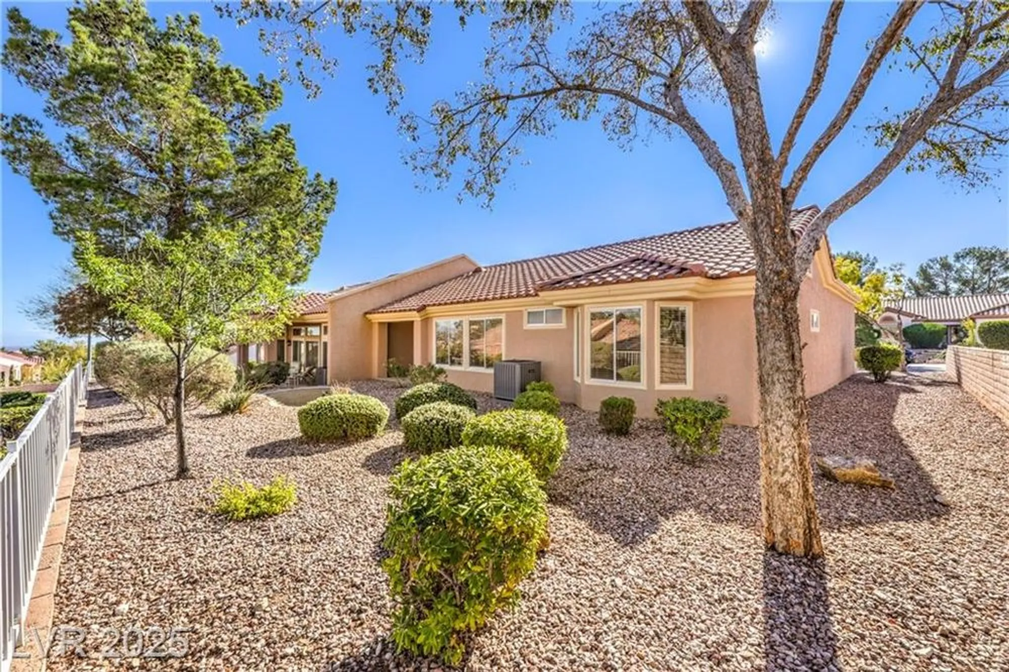 Property Slideshow image 32 of 57 | 10004 heyfield dr, Las Vegas, NV, 89134