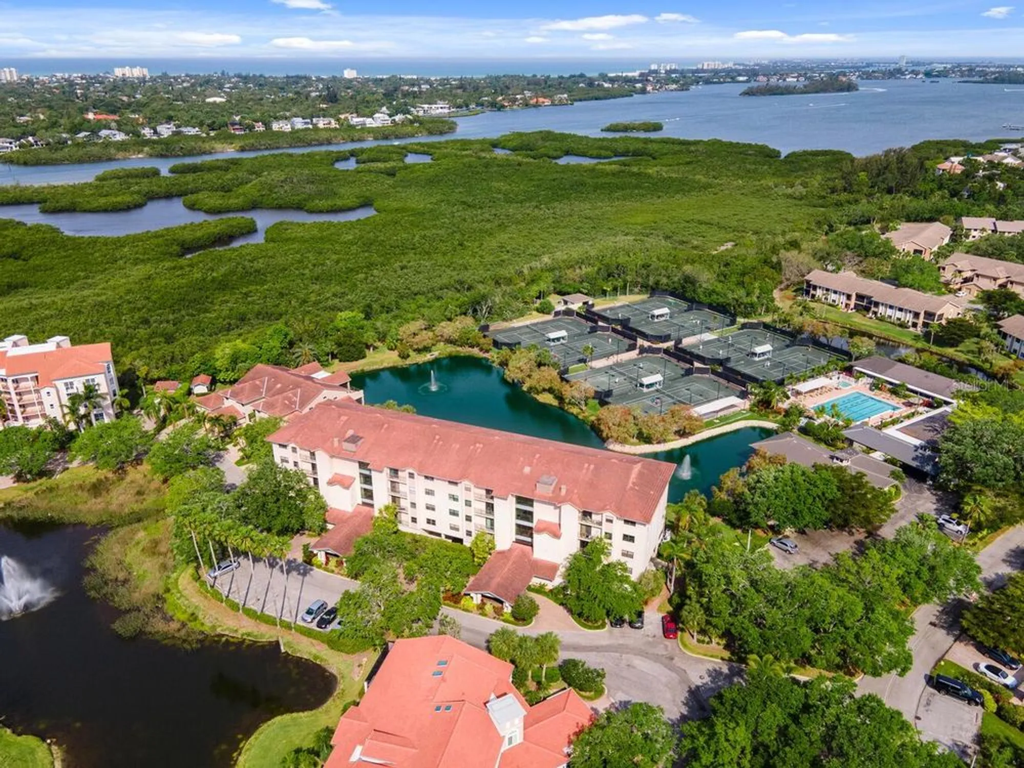 Property Slideshow image 51 of 52 | 5400 eagles point cir apt 405, Sarasota, FL, 34231